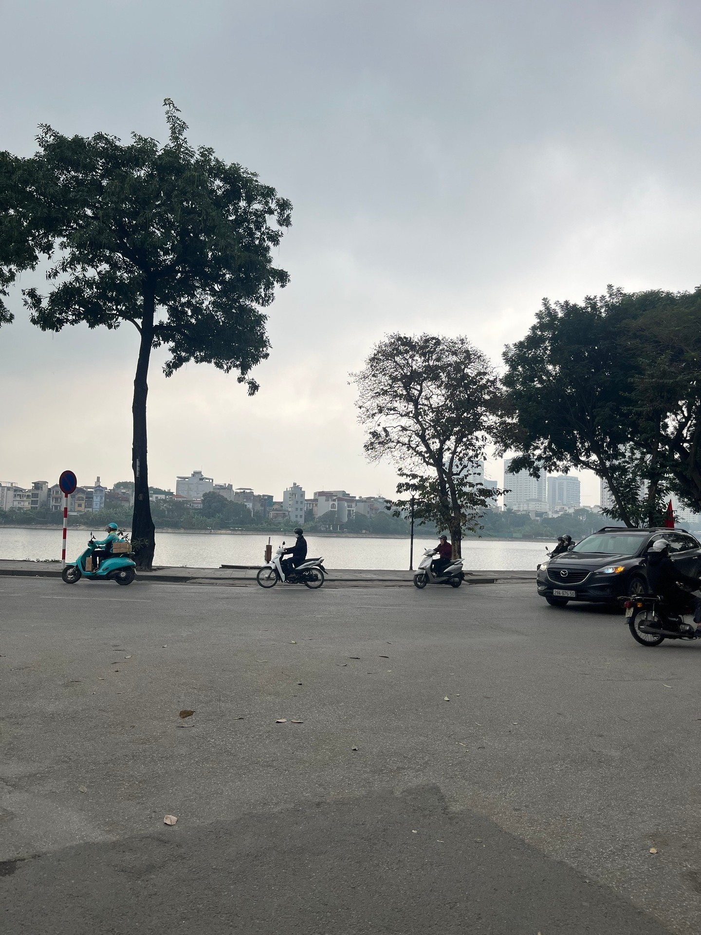 Bán nhà Nguyễn Hữu Thọ - diện tích 60m2 4 tầng - ô tô đỗ trước đất - giá 11,6 tỷ