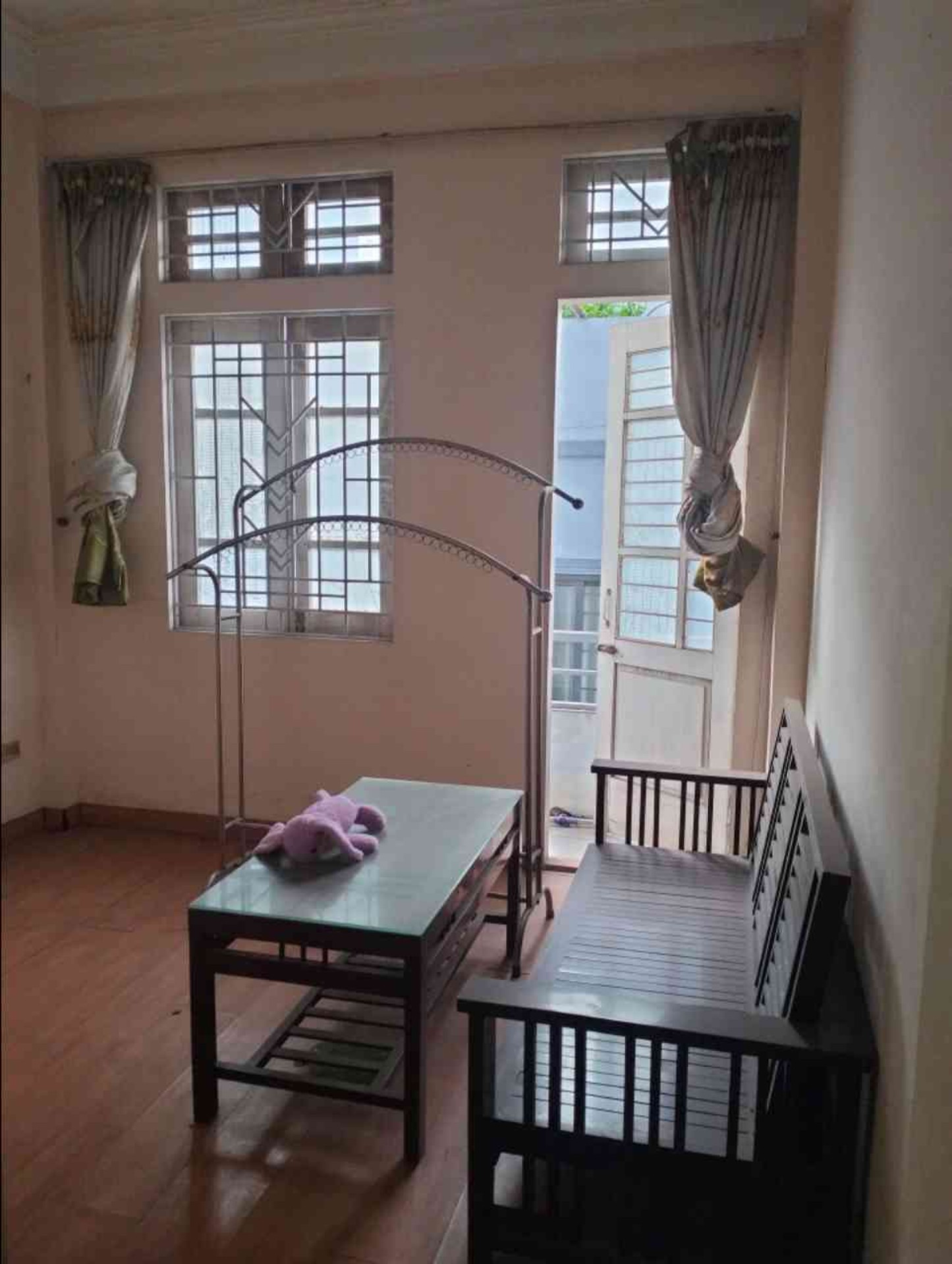 Bán nhà Ngọc Hồi - diện tích 46m2 4 tầng - Ô tô dừng đỗ - giá 16,4 tỷ