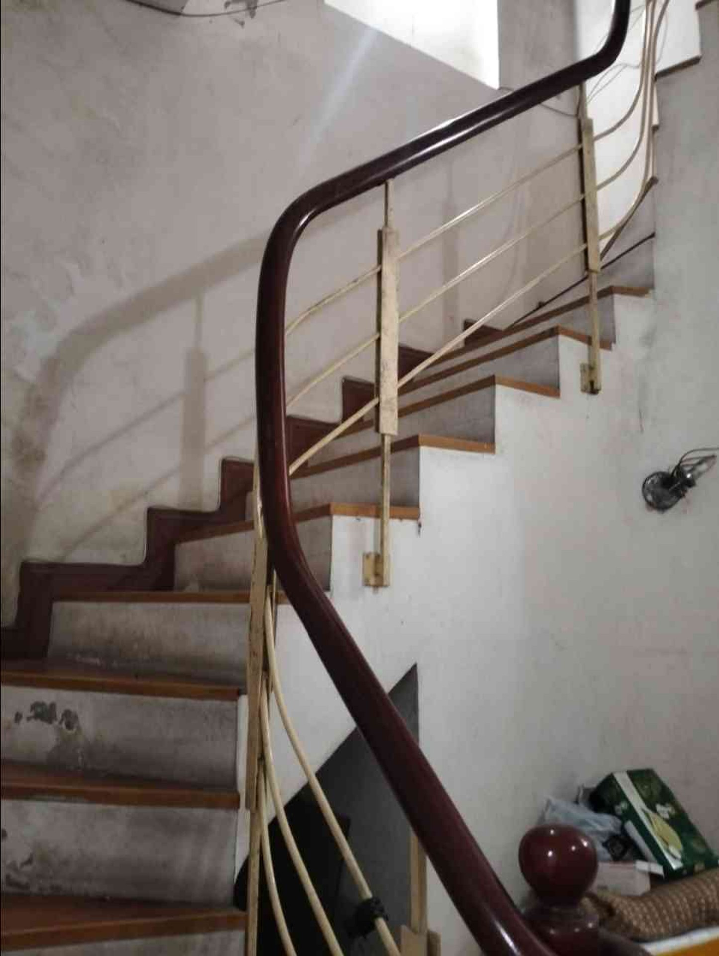 Bán nhà Ngọc Hồi - diện tích 46m2 4 tầng - Ô tô dừng đỗ - giá 16,4 tỷ