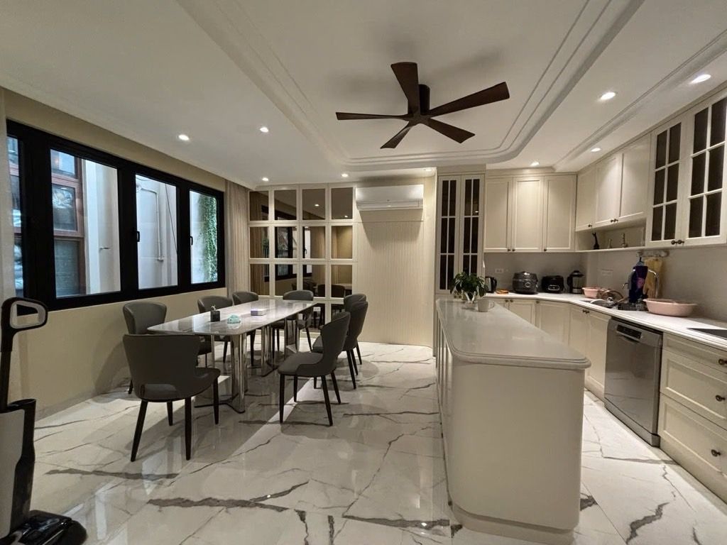 Bán nhà Triệu Việt Vương - diện tích 53m2 6 tầng - Thang máy, mặt tiền khủng - giá 21,8 tỷ