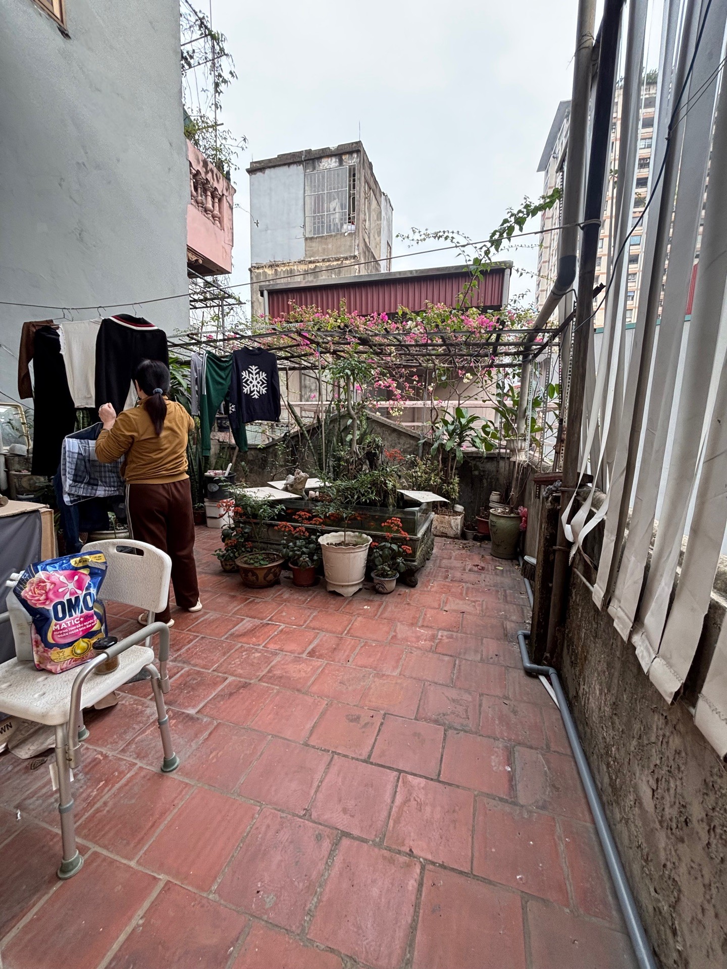 Bán nhà Minh Khai - diện tích 82m2 3 tầng - Đối diện chợ Mơ - giá 19,2 tỷ