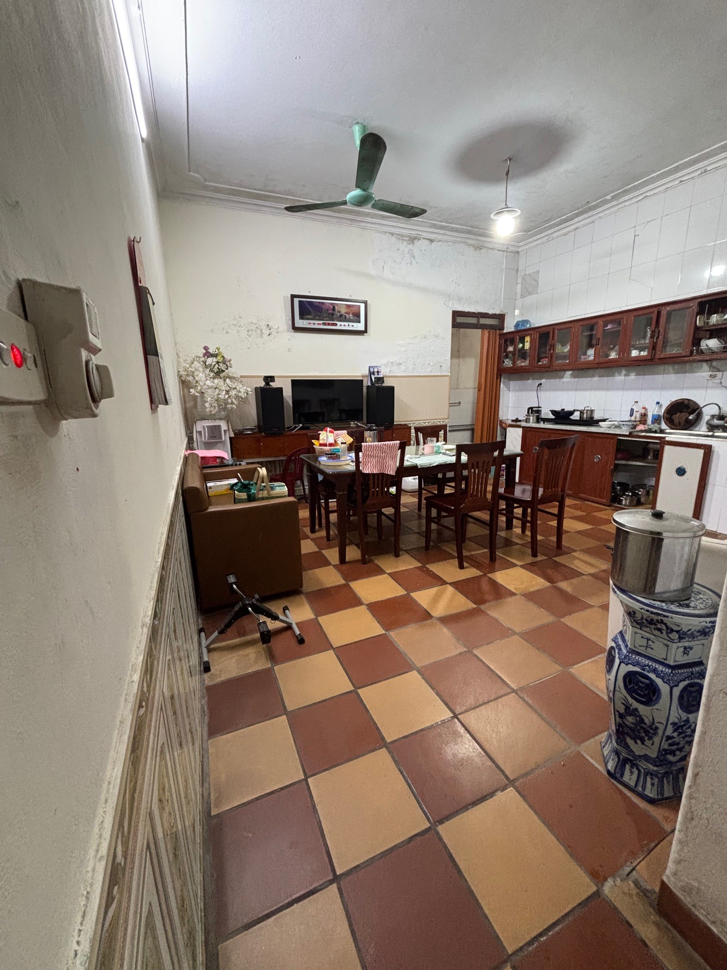 Bán nhà Minh Khai - diện tích 82m2 3 tầng - Đối diện chợ Mơ - giá 19,2 tỷ
