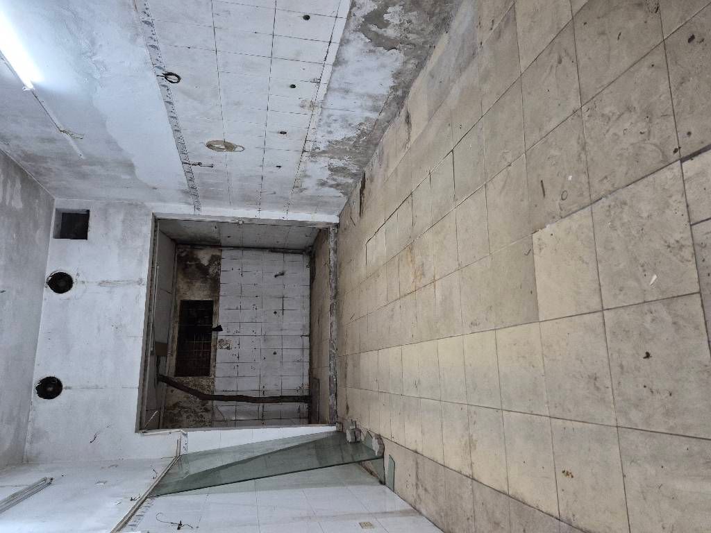 Bán nhà Nguyễn Ngọc Nại - diện tích 83m2 2 tầng - Lô góc 2 mặt thoáng - giá 41 tỷ