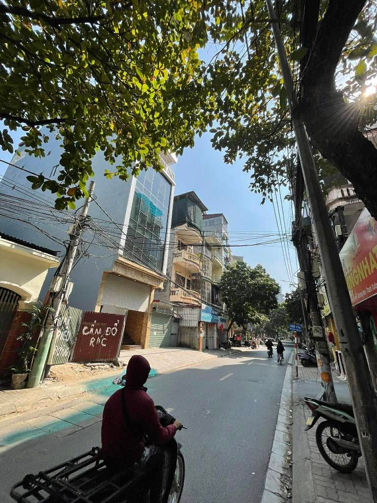 Bán nhà Nguyễn Ngọc Nại - diện tích 83m2 2 tầng - Lô góc 2 mặt thoáng - giá 41 tỷ