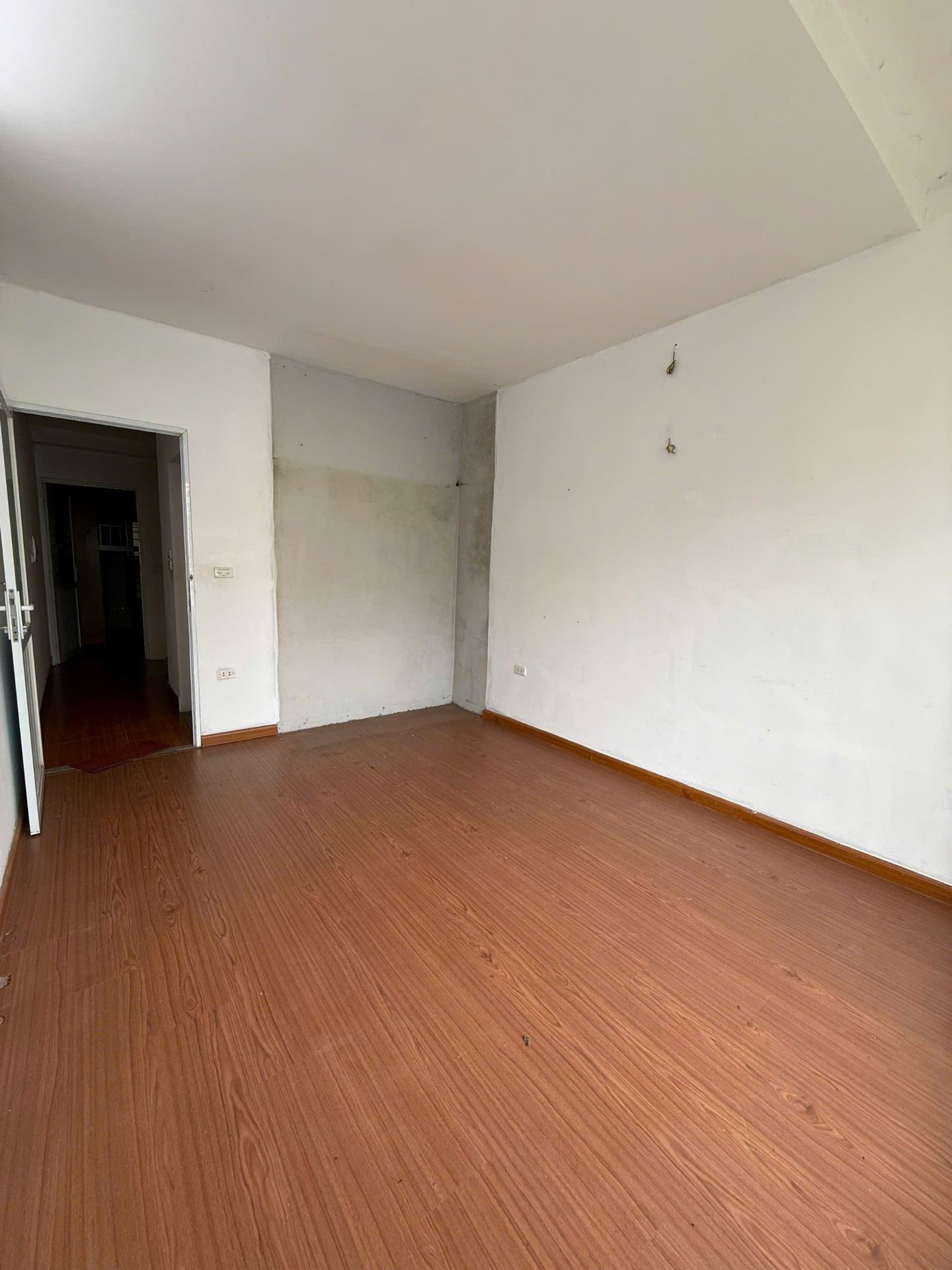 Bán nhà Vĩnh Hưng - diện tích 35m2 3 tầng - ô tô tránh - giá 6,8 tỷ