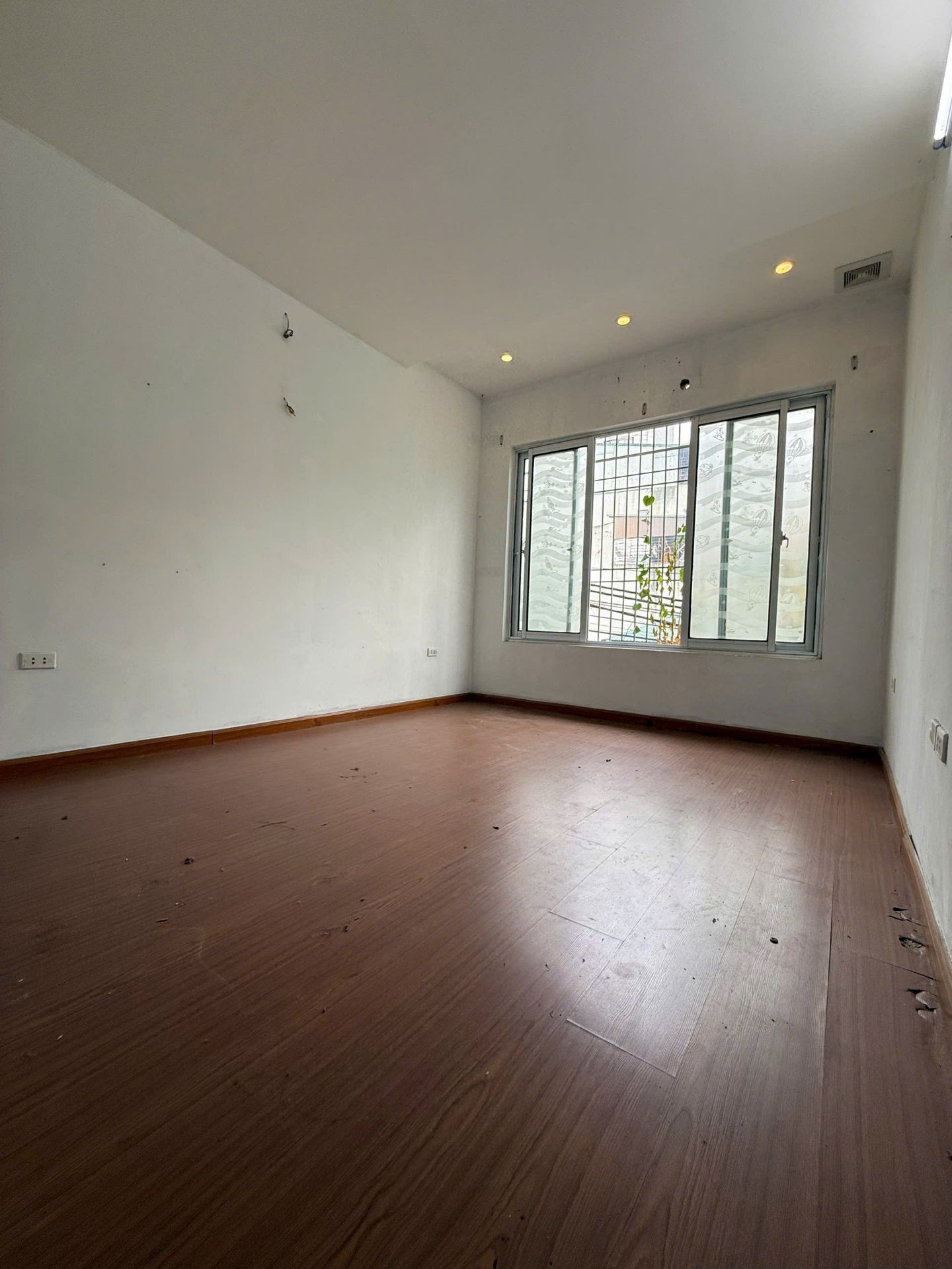 Bán nhà Vĩnh Hưng - diện tích 35m2 3 tầng - ô tô tránh - giá 6,8 tỷ