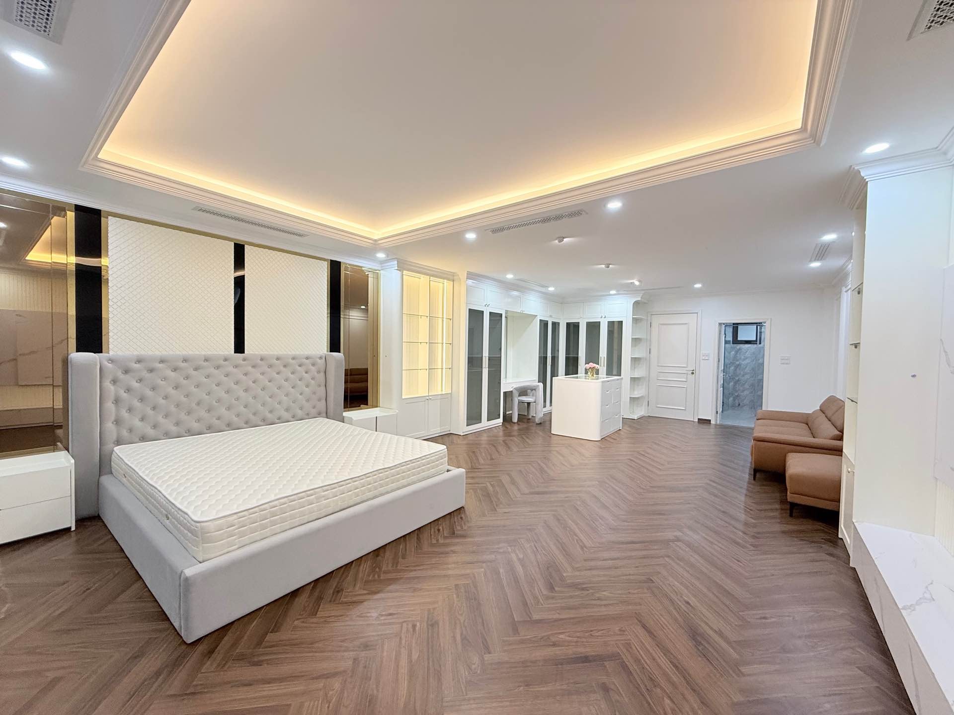 Bán nhà Tam Trinh - diện tích 78m2 7 tầng - Ô tô tránh - giá 28,9 tỷ