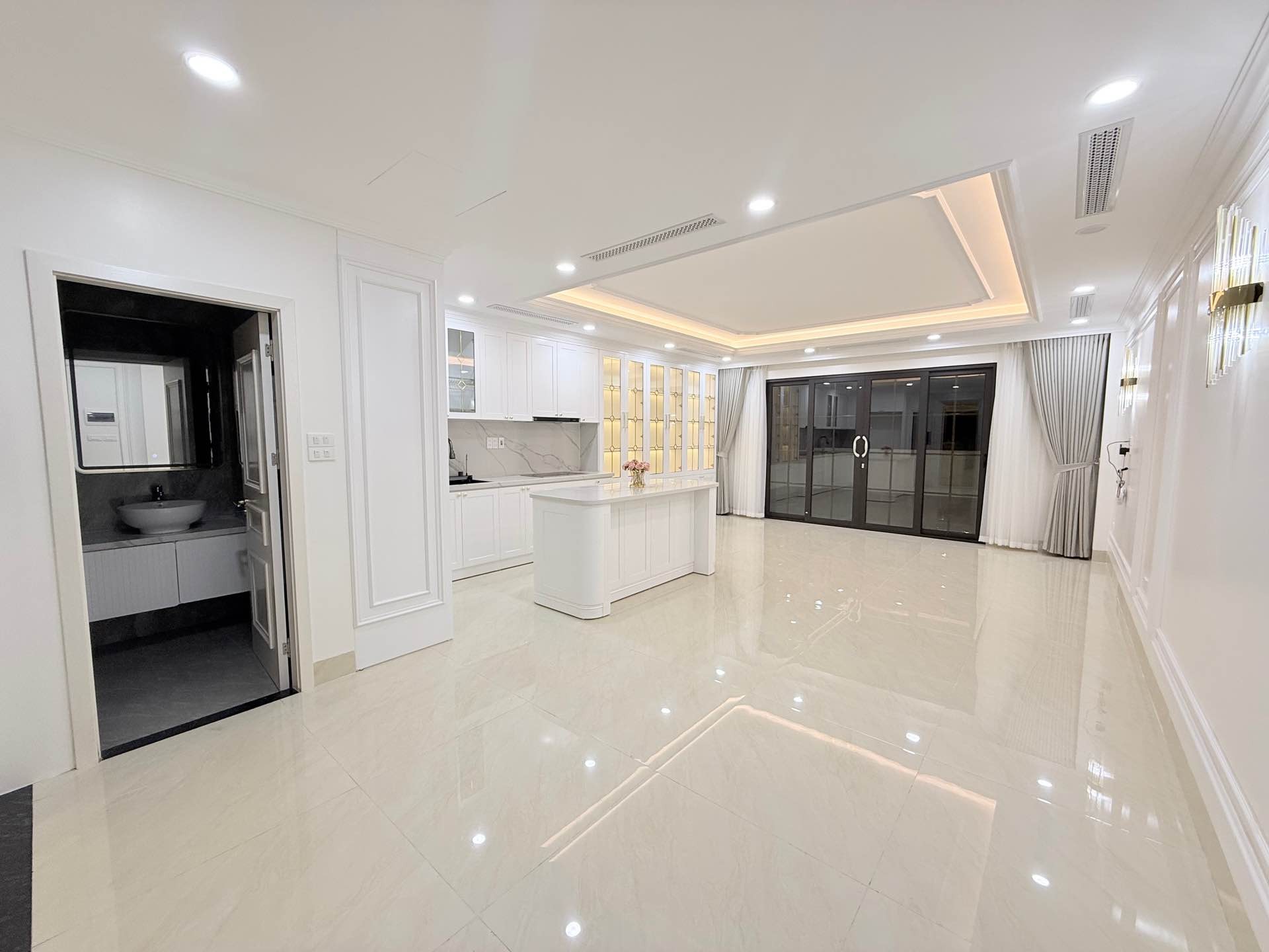 Bán nhà Tam Trinh - diện tích 78m2 7 tầng - Ô tô tránh - giá 28,9 tỷ