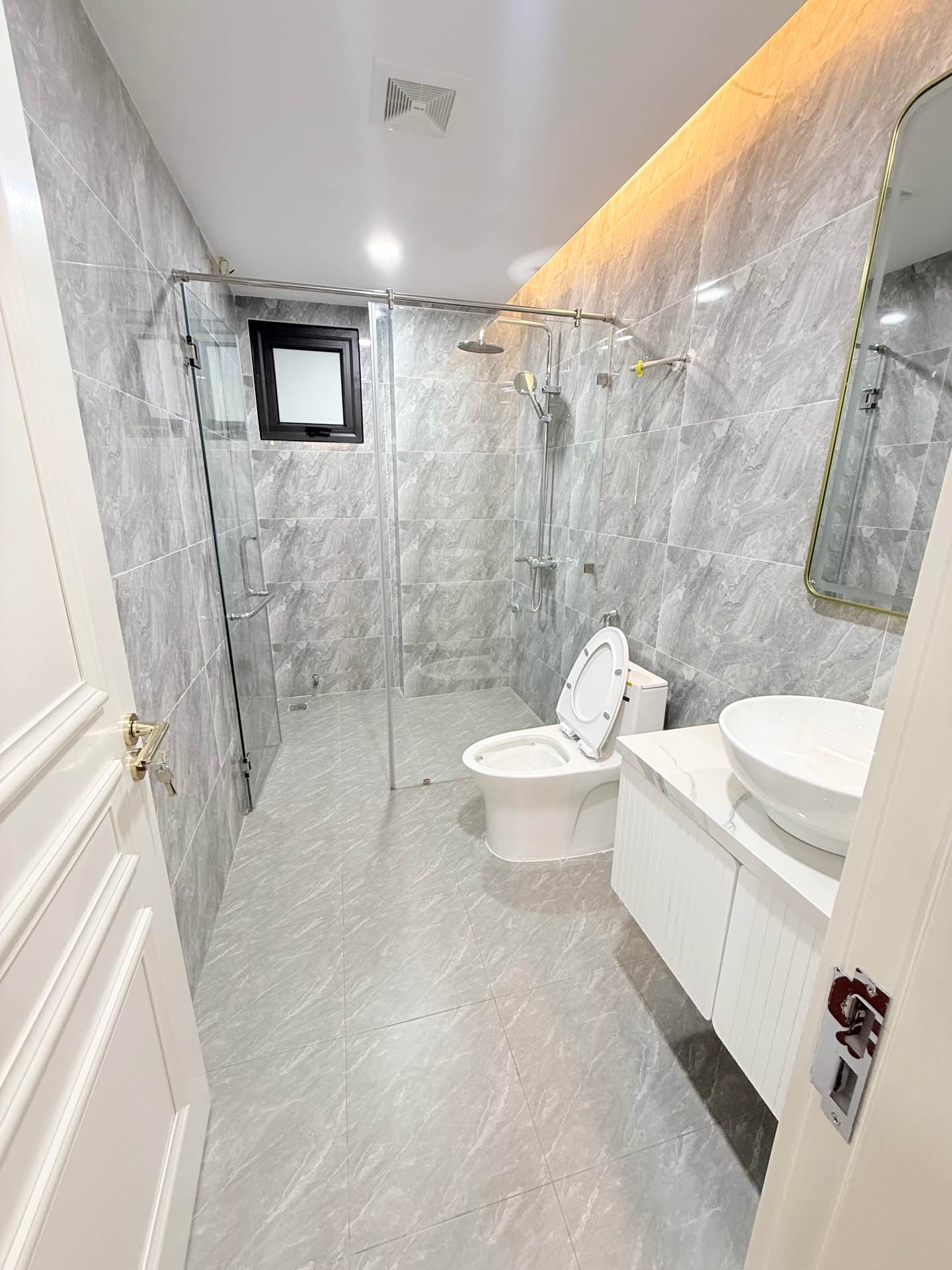 Bán nhà Tam Trinh - diện tích 78m2 7 tầng - Ô tô tránh - giá 28,9 tỷ