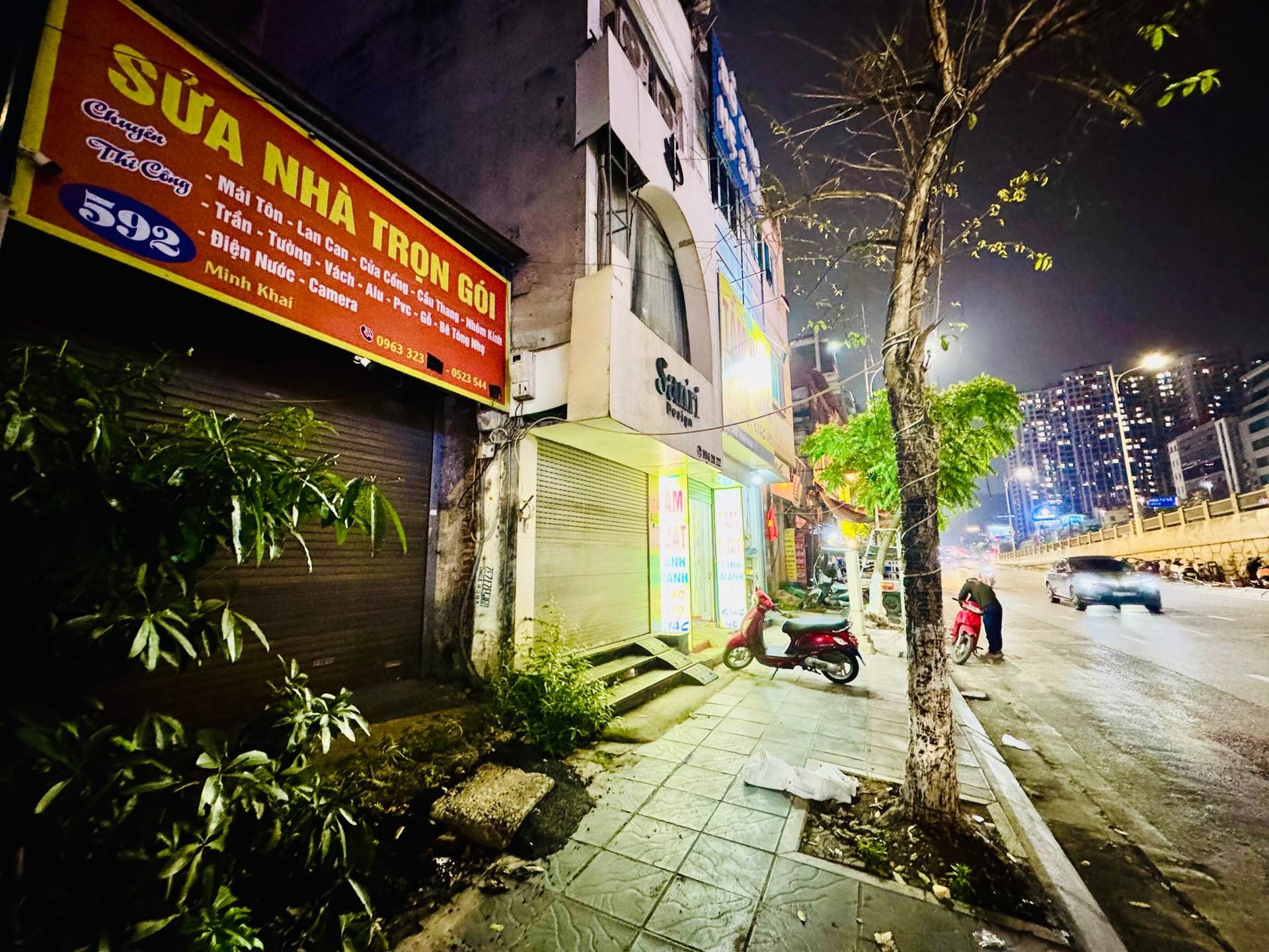 Bán nhà Minh Khai - diện tích 151.9m2 1 tầng - Nhà mặt phố lớn 4 làn ô tô tránh - giá 43,9 tỷ