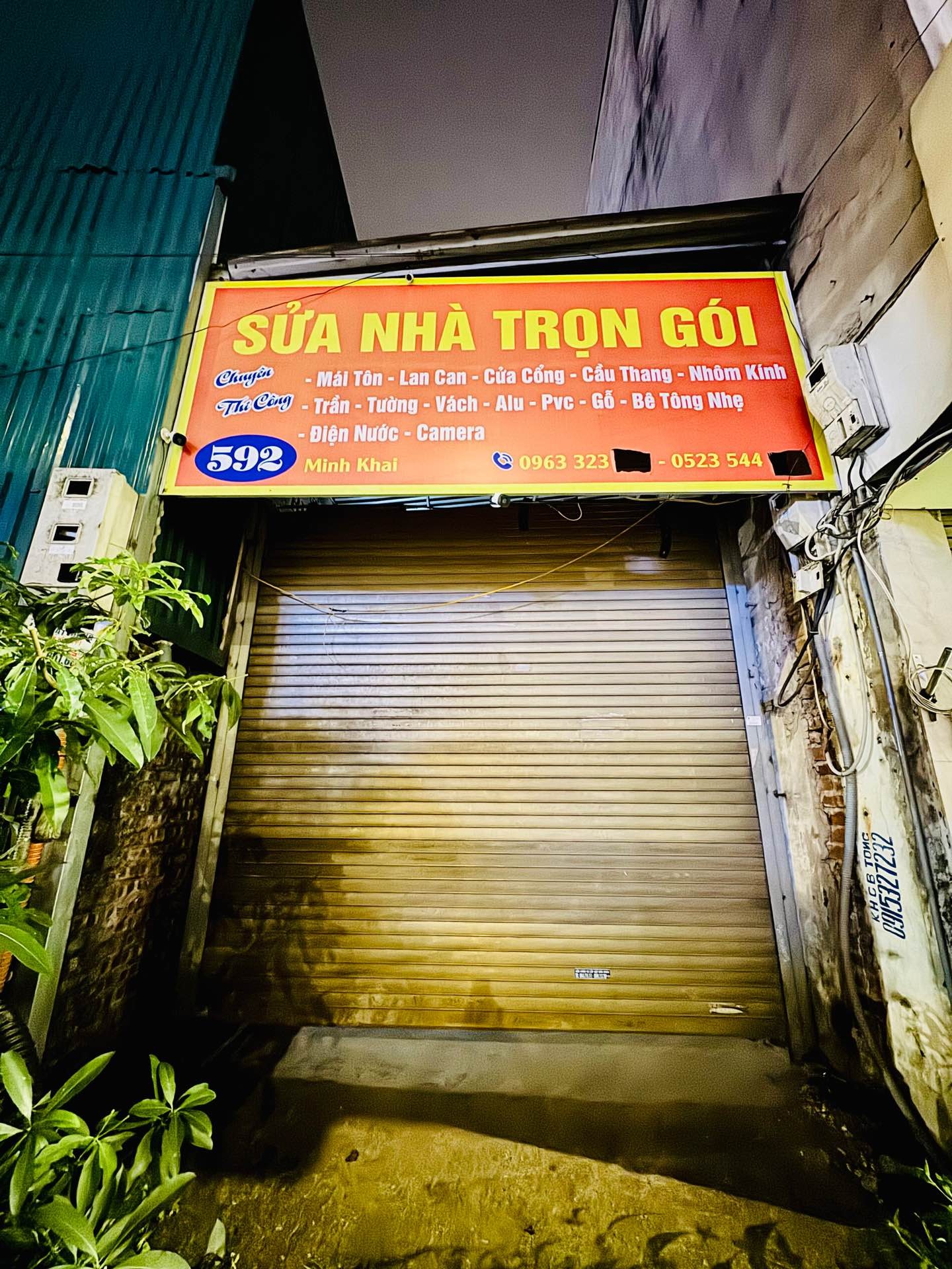 Bán nhà Minh Khai - diện tích 151.9m2 1 tầng - Nhà mặt phố lớn 4 làn ô tô tránh - giá 43,9 tỷ