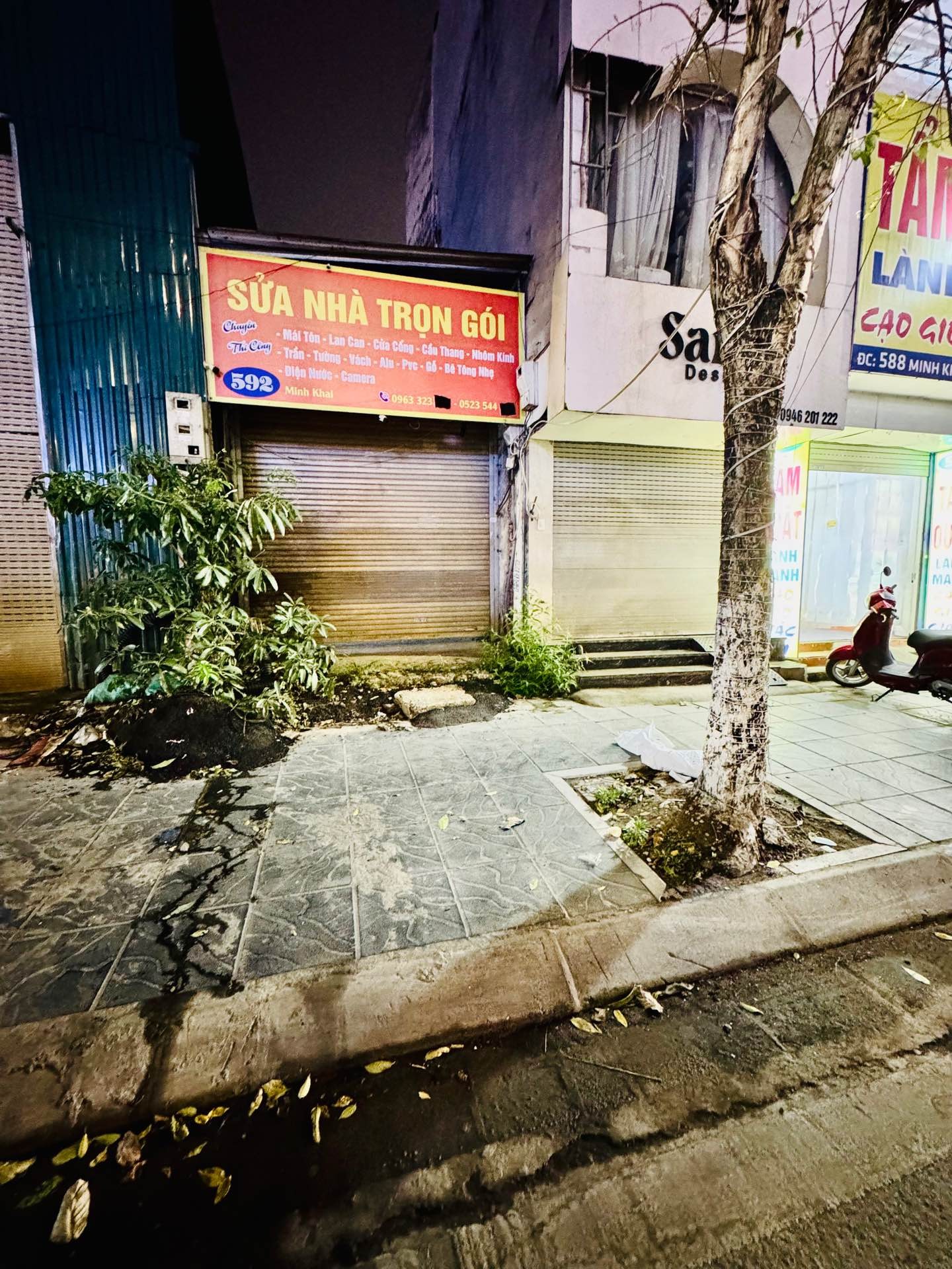 Bán nhà Minh Khai - diện tích 151.9m2 1 tầng - Nhà mặt phố lớn 4 làn ô tô tránh - giá 43,9 tỷ