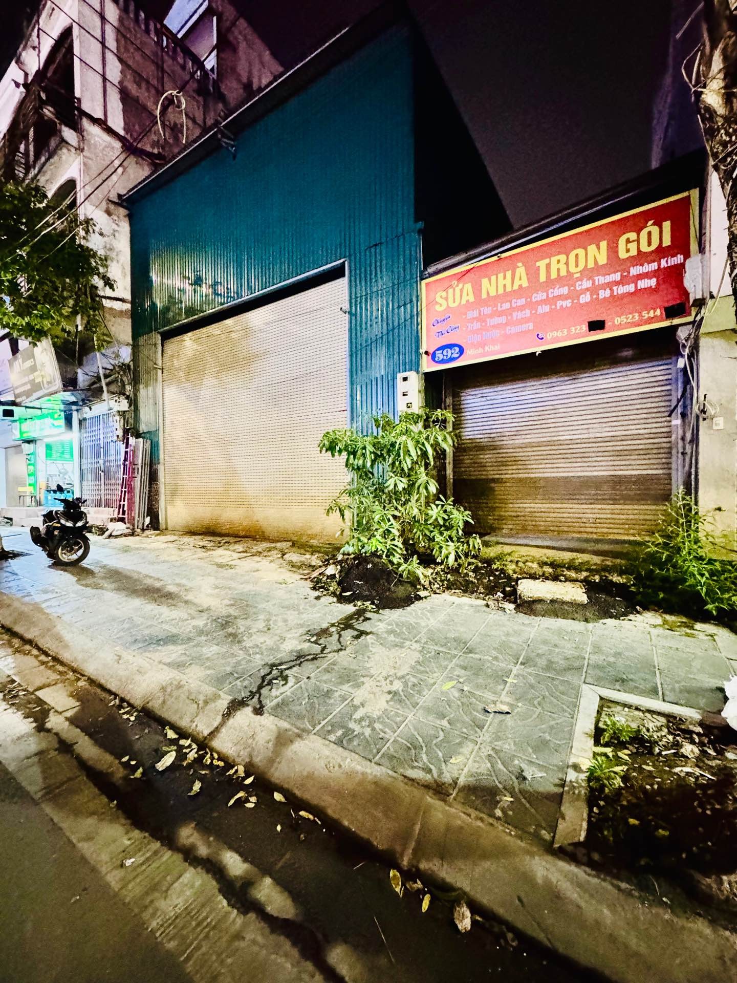 Bán nhà Minh Khai - diện tích 151.9m2 1 tầng - Nhà mặt phố lớn 4 làn ô tô tránh - giá 43,9 tỷ