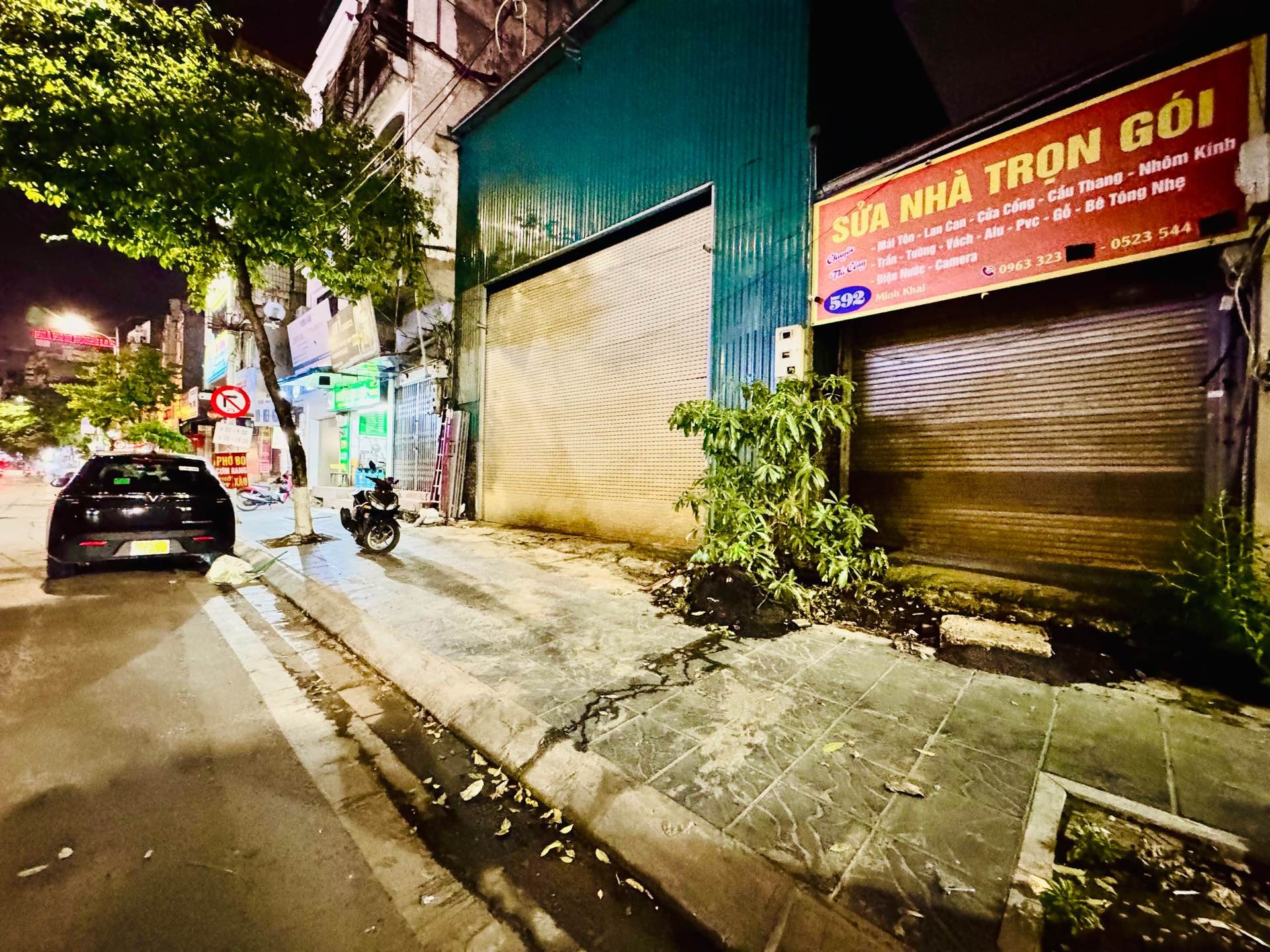 Bán nhà Minh Khai - diện tích 151.9m2 1 tầng - Nhà mặt phố lớn 4 làn ô tô tránh - giá 43,9 tỷ