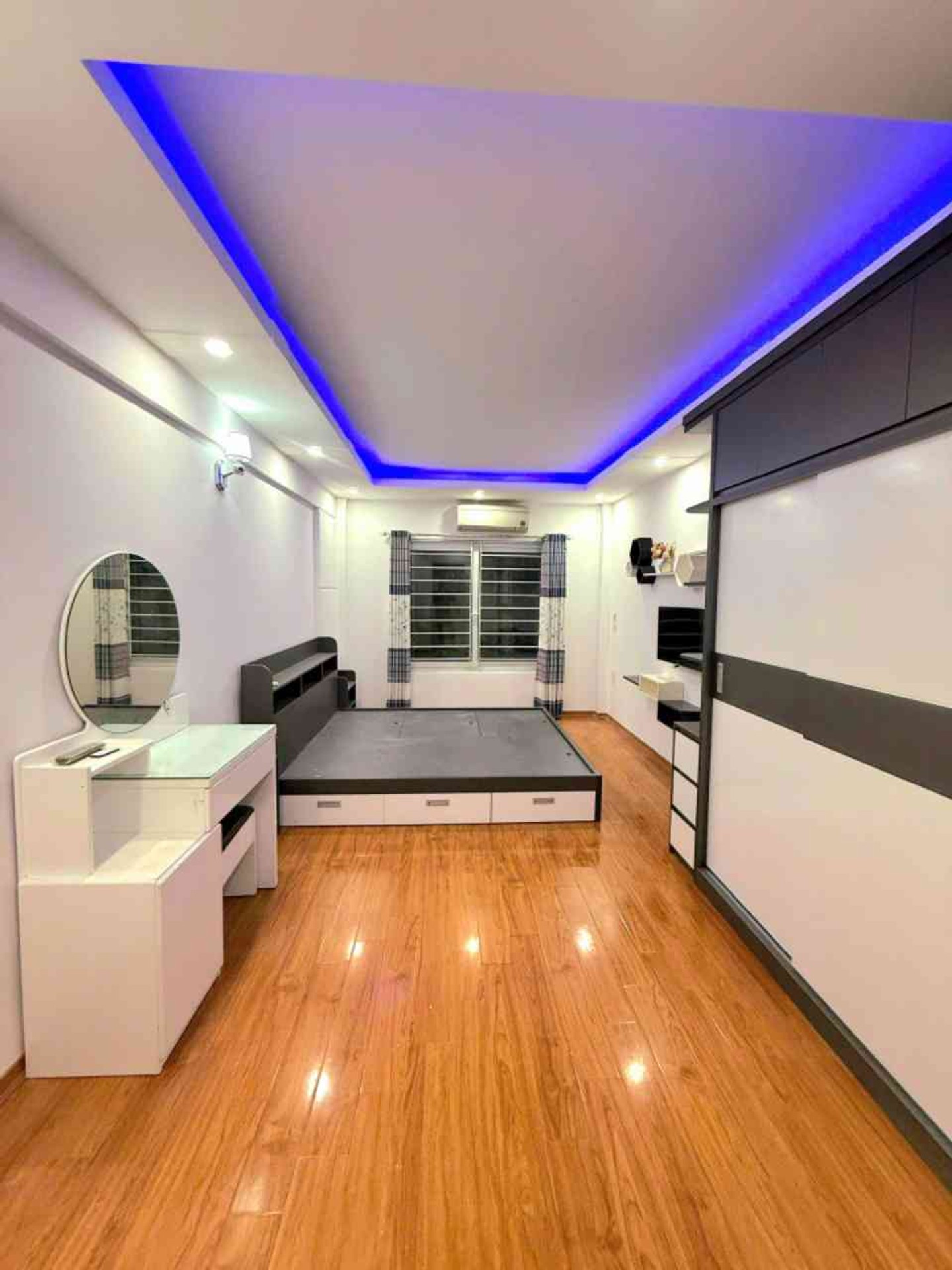 Bán nhà Nam Dư - diện tích 30m2 5 tầng - Ô tô đỗ cổng - giá 7,5 tỷ
