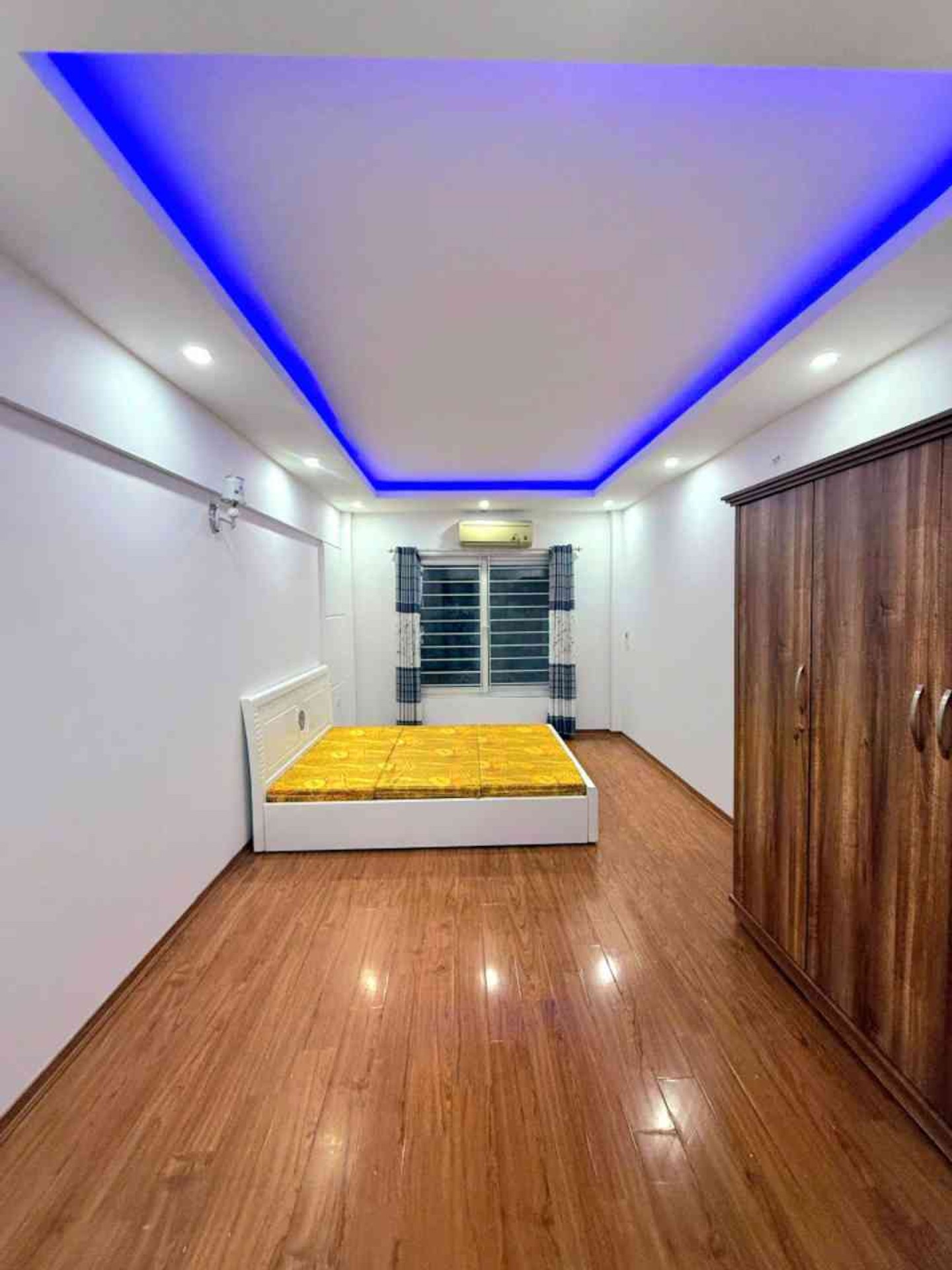 Bán nhà Nam Dư - diện tích 30m2 5 tầng - Ô tô đỗ cổng - giá 7,5 tỷ