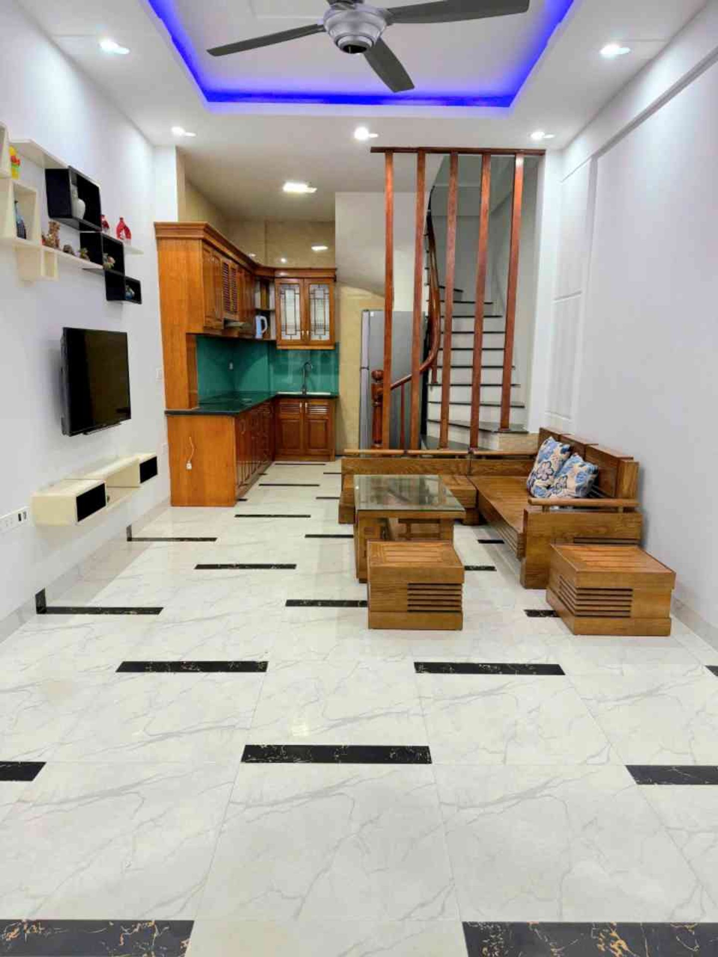 Bán nhà Nam Dư - diện tích 30m2 5 tầng - Ô tô đỗ cổng - giá 7,5 tỷ