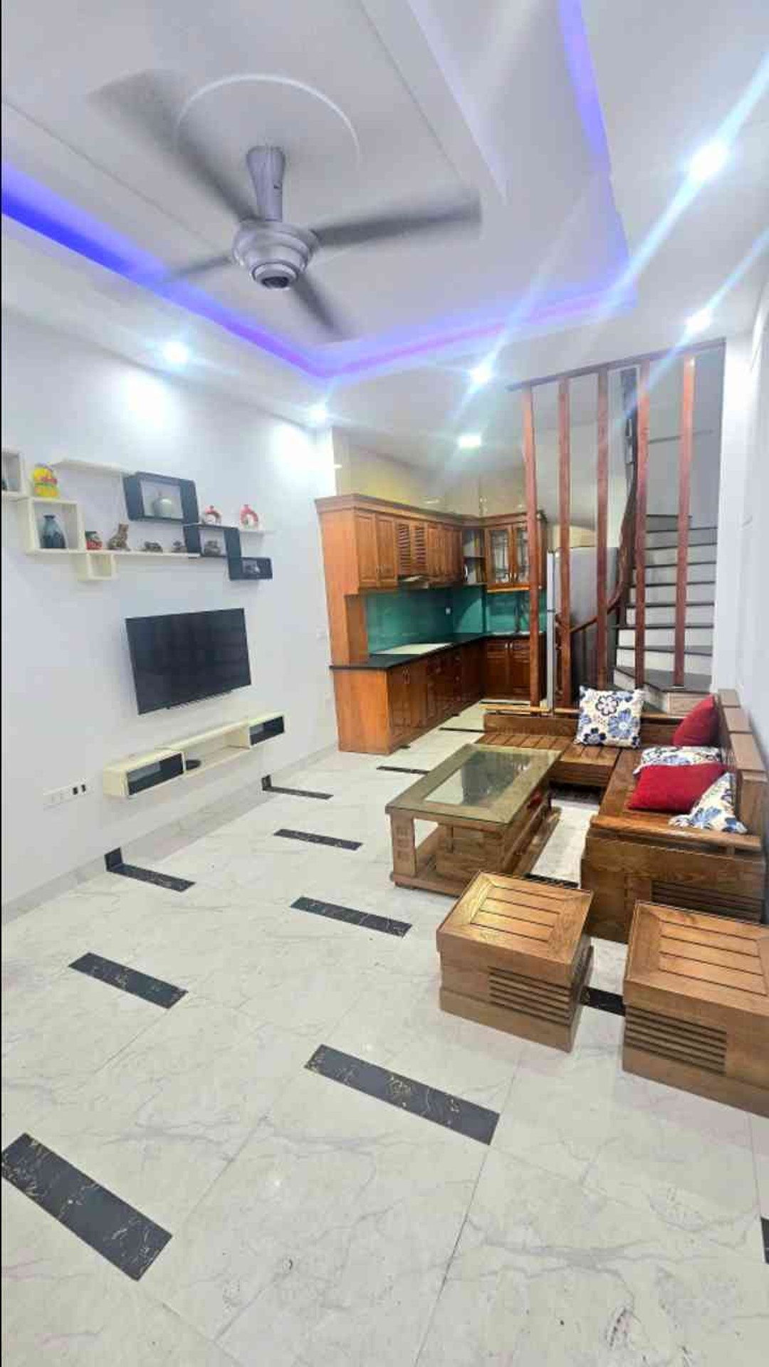 Bán nhà Nam Dư - diện tích 30m2 5 tầng - Ô tô đỗ cổng - giá 7,5 tỷ