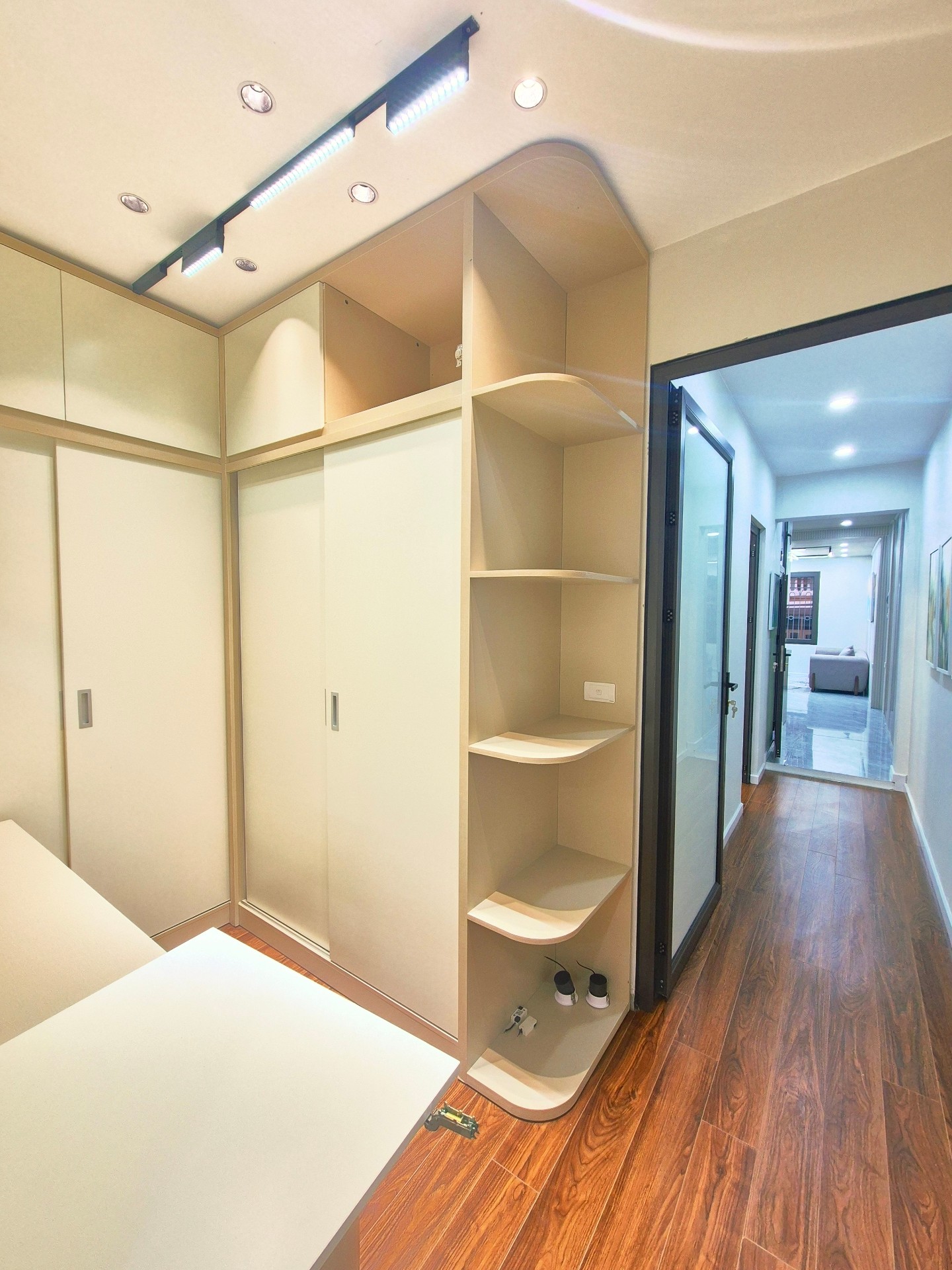 Bán nhà Kim Giang - diện tích 75m2 1 tầng - Ô tô tránh - giá 3,75 tỷ