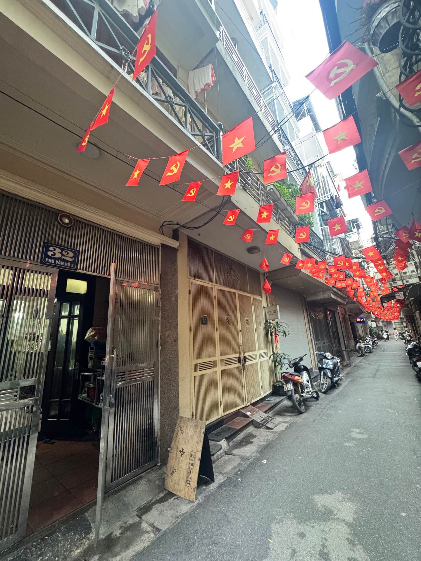 Bán nhà Vân Hồ 3 - diện tích 48m2 4 tầng - ô tô thông - giá 22,6 tỷ