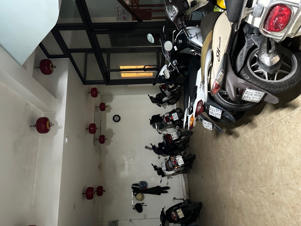 Bán nhà Trần Khát Chân - diện tích 125m2 4 tầng - Đang cập nhật - giá 35 tỷ