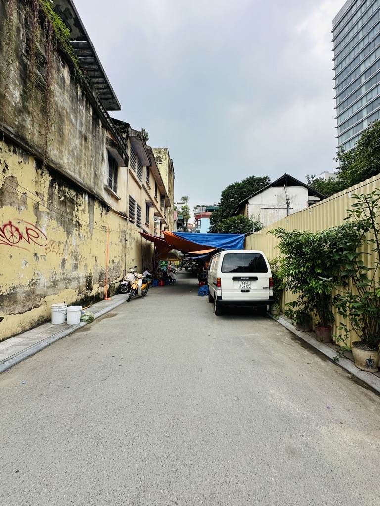 Bán nhà Tức Mặc - diện tích 105m2 0 tầng - Cực hiếm - giá 40 tỷ