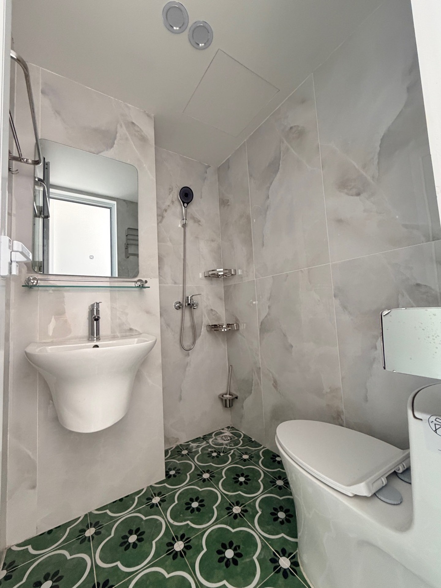 Bán nhà Minh Khai - diện tích 43m2 6 tầng - Thang máy, ô tô đỗ cửa - giá 14,4 tỷ