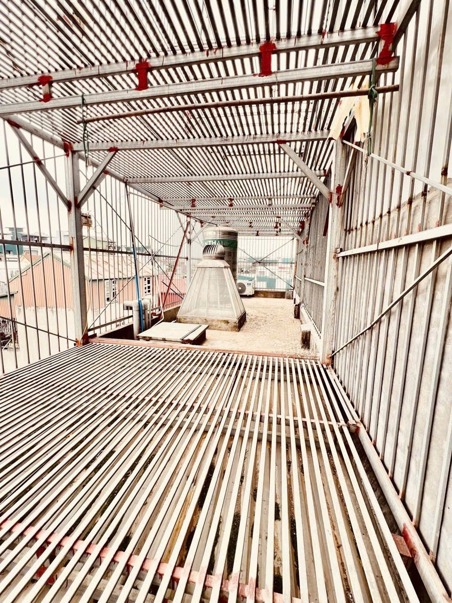 Bán nhà Nam Dư - diện tích 35m2 4 tầng - sát đường ô tô tránh - giá 7,5 tỷ