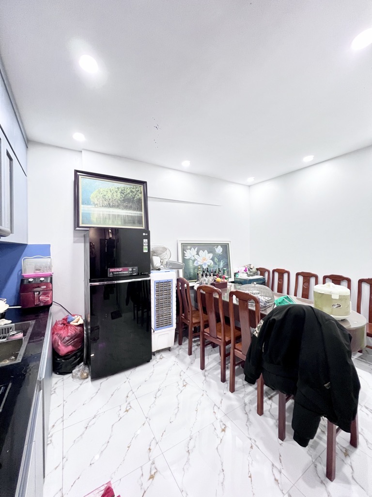 Bán nhà Nguyễn Chính - diện tích 48m2 2 tầng - Ô TÔ TẢI ĐỖ CỬA - giá 3,45 tỷ