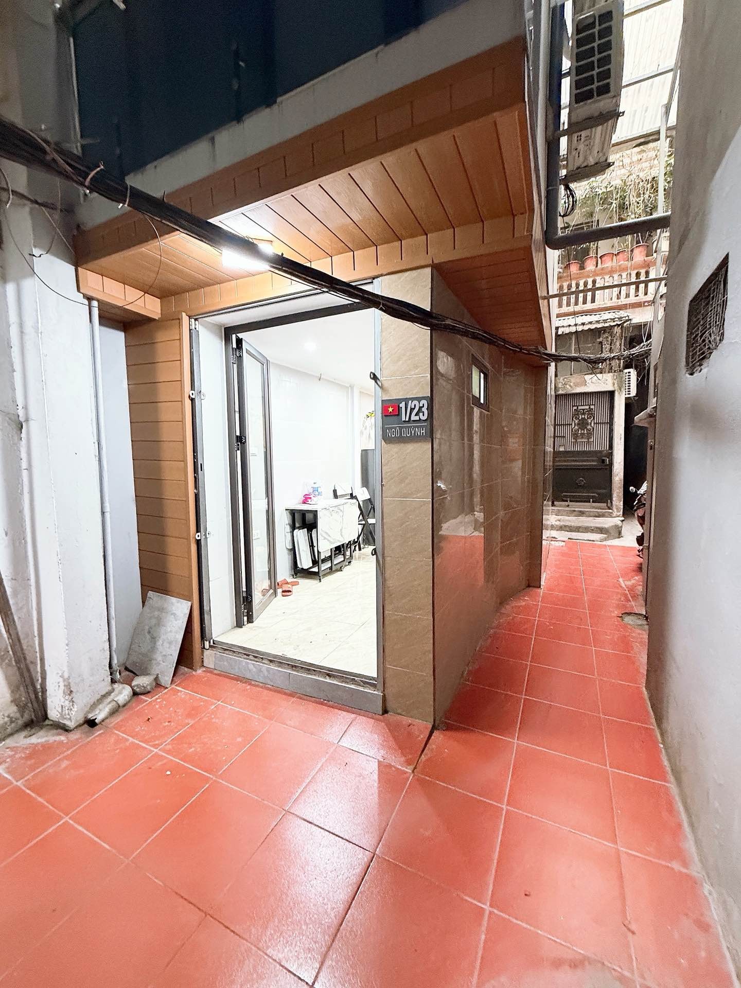 Bán nhà Ngõ Quỳnh - diện tích 17m2 3 tầng - Lô góc 2 mặt thoáng - giá 4,5 tỷ