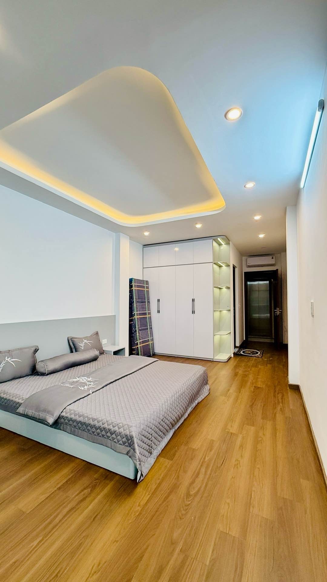 Bán nhà Giáp Nhị - diện tích 48m2 6 tầng - Căn góc 2 thoáng - giá 12,6 tỷ