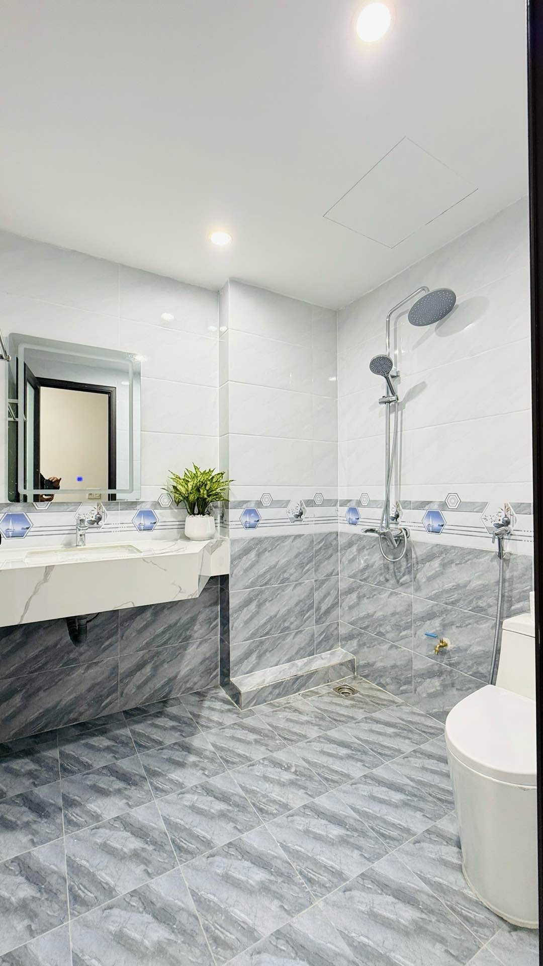 Bán nhà Giáp Nhị - diện tích 48m2 6 tầng - Căn góc 2 thoáng - giá 12,6 tỷ