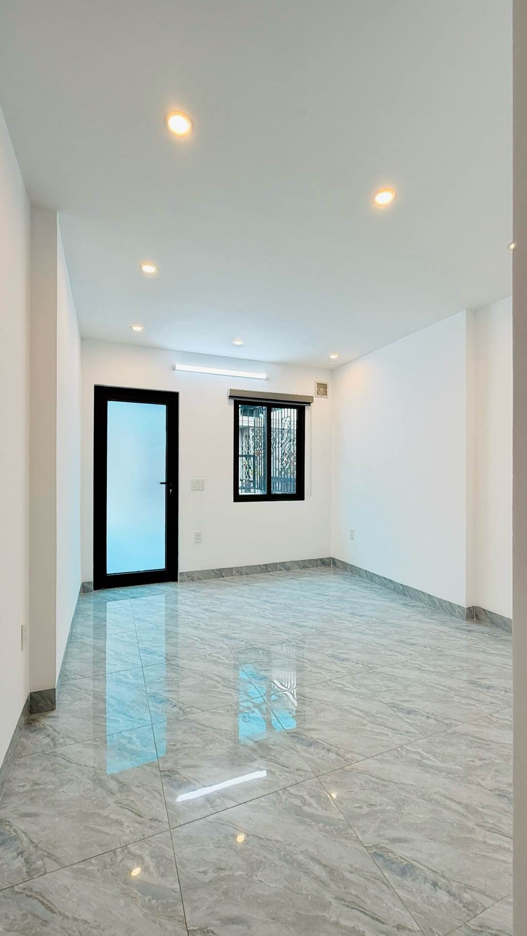Bán nhà Giáp Nhị - diện tích 48m2 6 tầng - Căn góc 2 thoáng - giá 12,6 tỷ