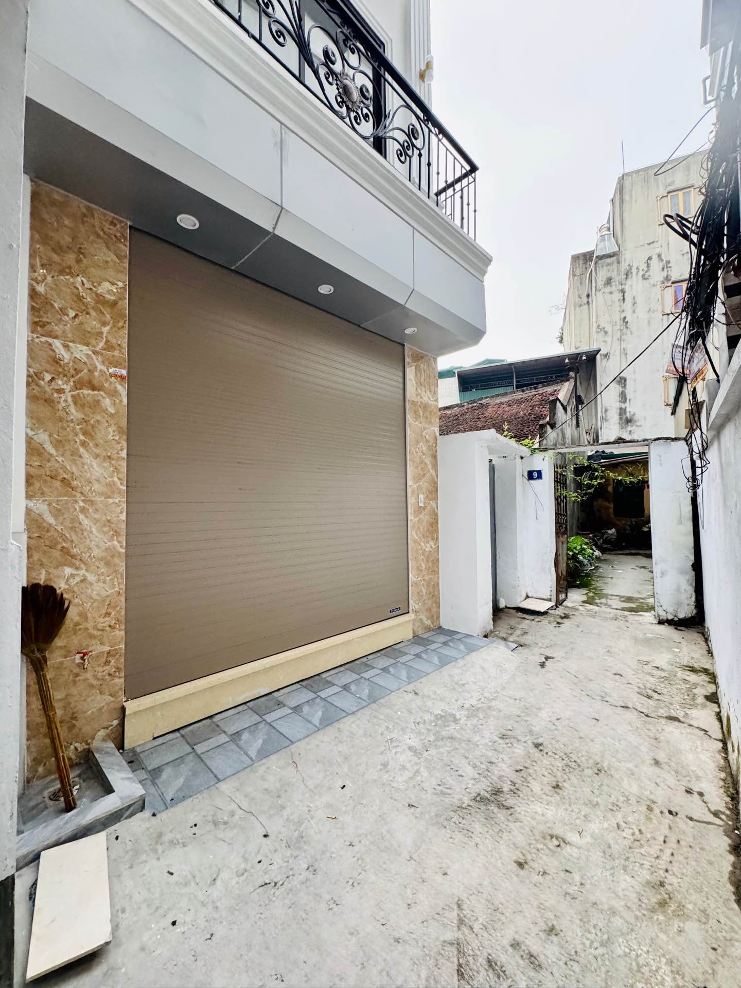 Bán nhà Giáp Nhị - diện tích 48m2 6 tầng - Căn góc 2 thoáng - giá 12,6 tỷ