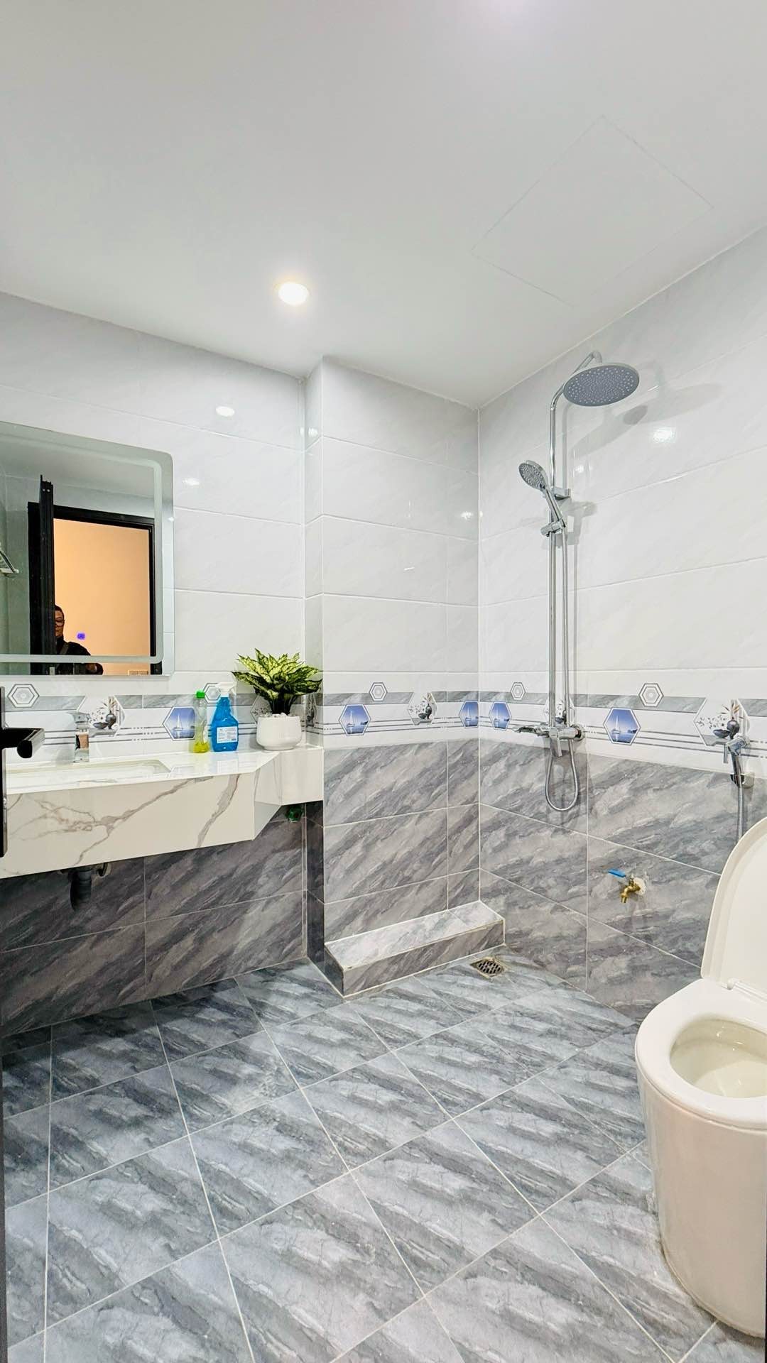 Bán nhà Giáp Nhị - diện tích 48m2 6 tầng - Căn góc 2 thoáng - giá 12,6 tỷ