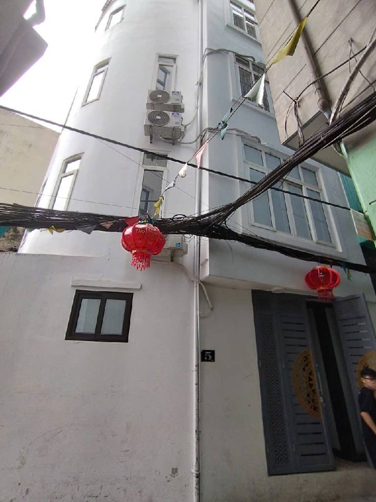 Bán nhà Định Công - diện tích 31m2 5 tầng - Nhà đẹp hiếm có - giá 6,5 tỷ