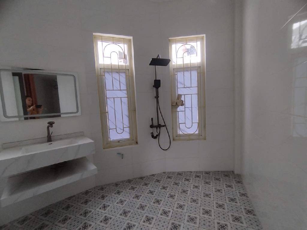 Bán nhà Định Công - diện tích 31m2 5 tầng - Nhà đẹp hiếm có - giá 6,5 tỷ