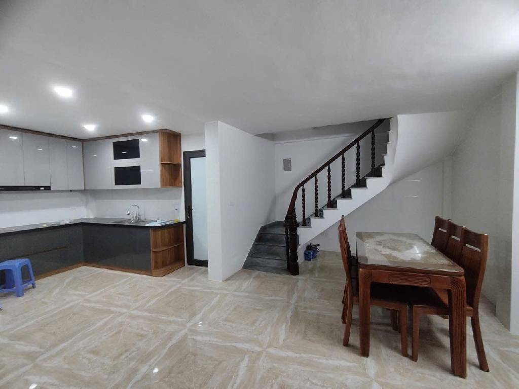 Bán nhà Định Công - diện tích 31m2 5 tầng - Nhà đẹp hiếm có - giá 6,5 tỷ