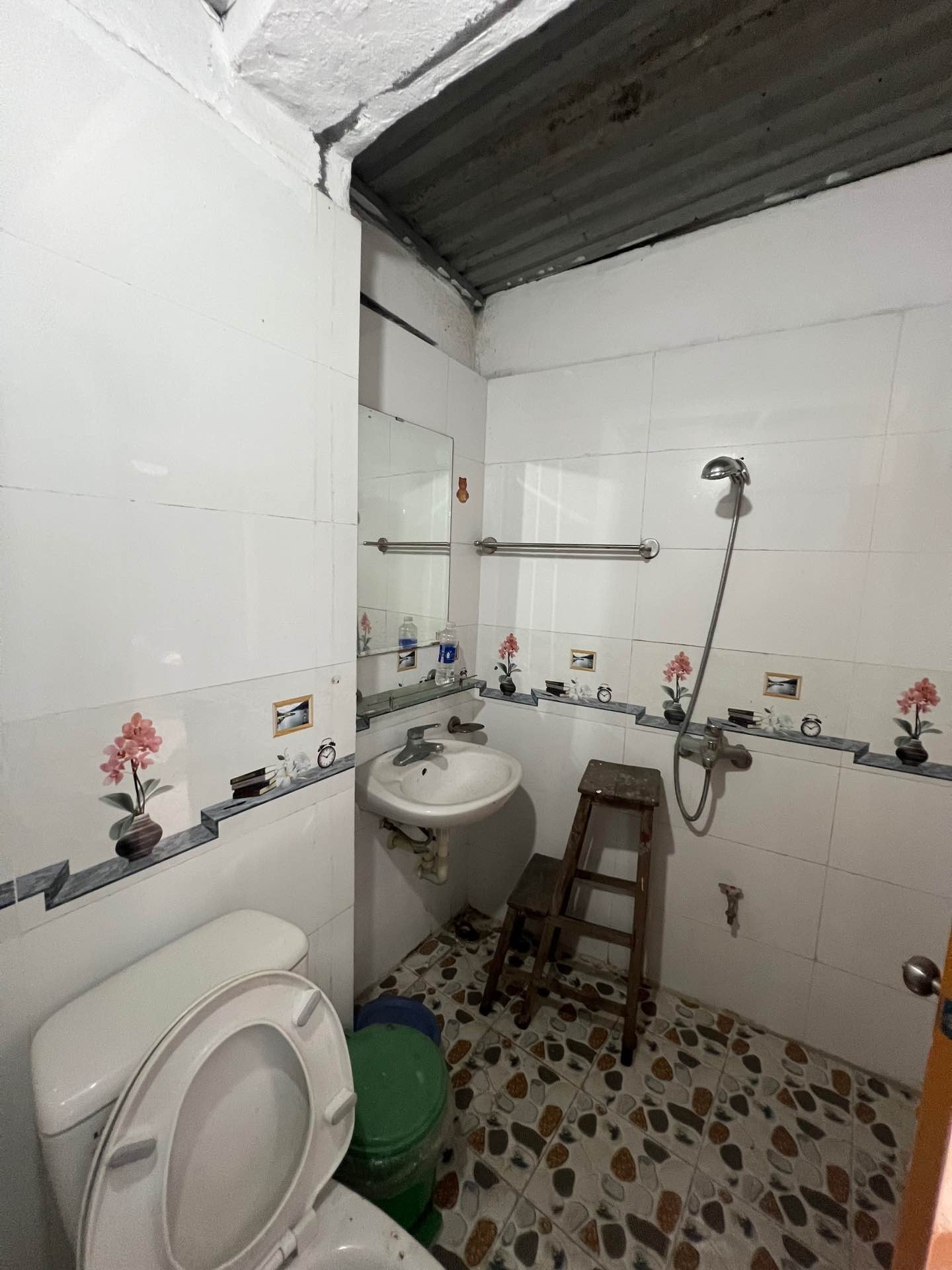 Bán nhà Tân Mai - diện tích 30m2 4 tầng - Ngõ nông thông - giá 5,6 tỷ