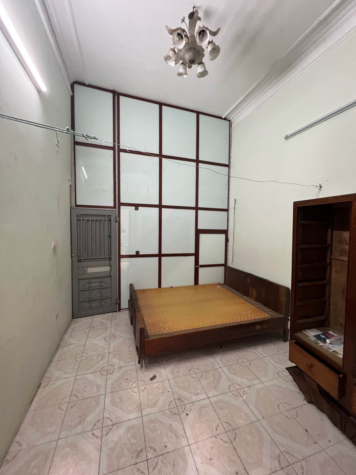 Bán nhà Tân Mai - diện tích 30m2 4 tầng - Ngõ nông thông - giá 5,6 tỷ