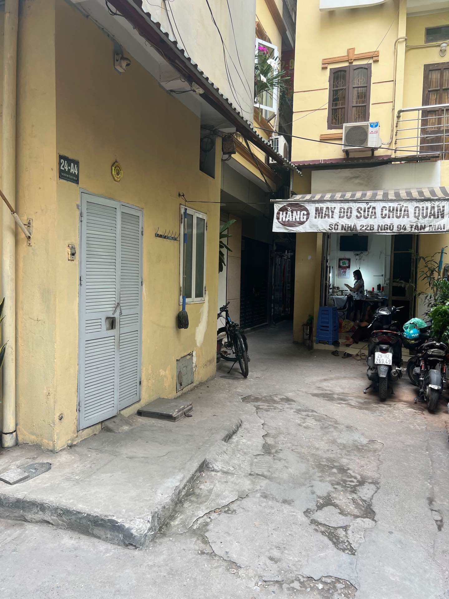 Bán nhà Tân Mai - diện tích 30m2 4 tầng - Ngõ nông thông - giá 5,6 tỷ