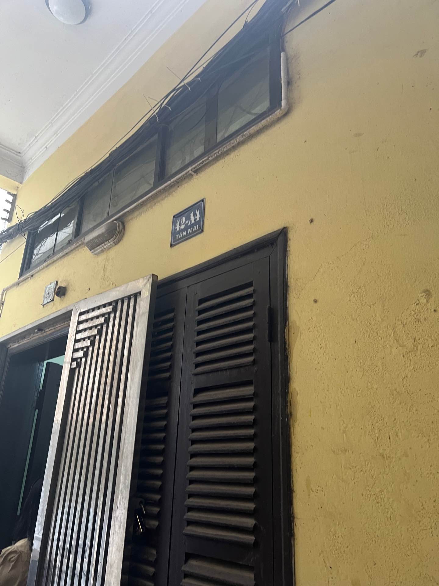 Bán nhà Tân Mai - diện tích 30m2 4 tầng - Ngõ nông thông - giá 5,6 tỷ