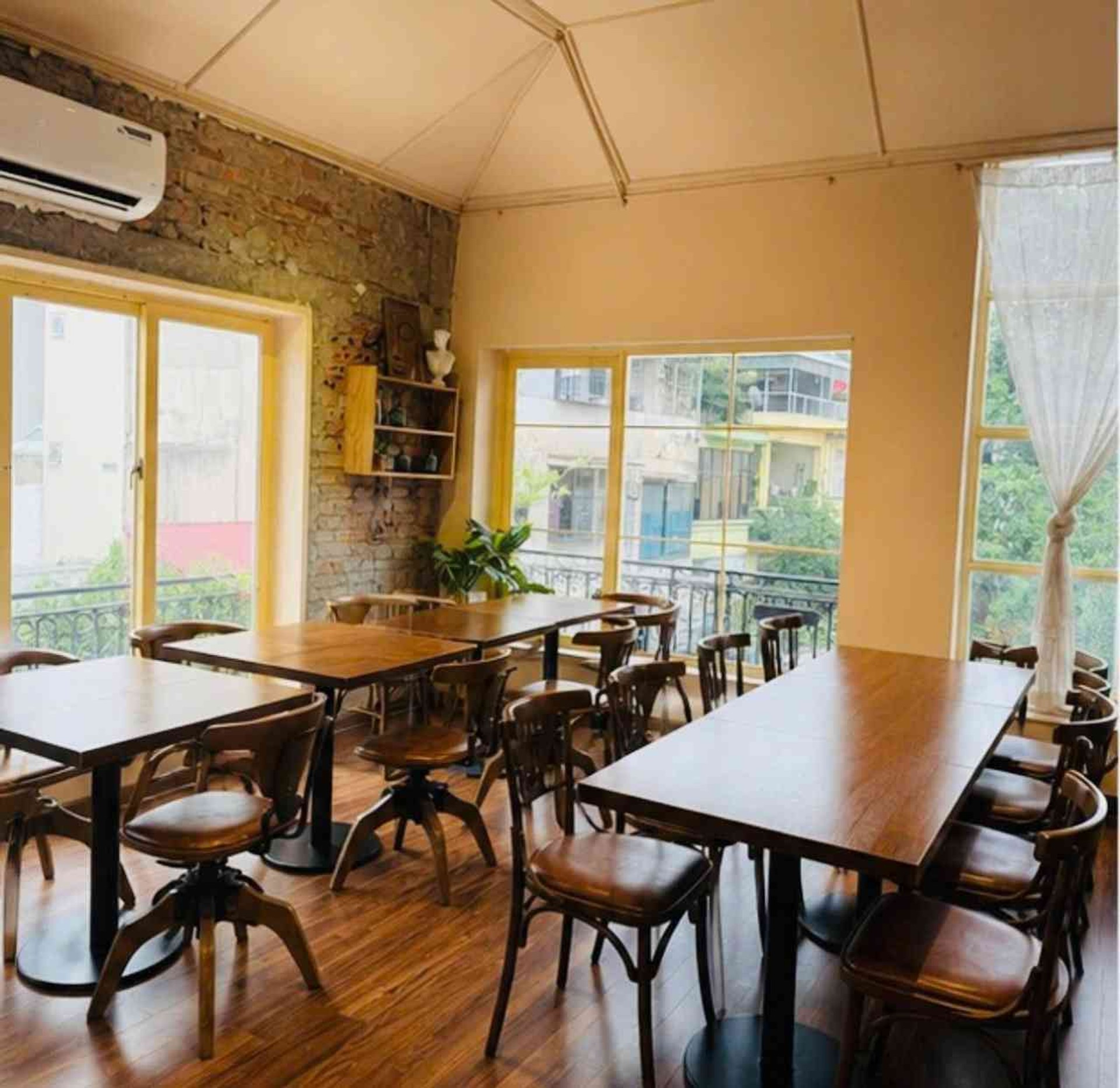 Bán nhà Tạ Quang Bửu - diện tích 76m2 3 tầng - Mặt tiền siêu hiếm gần 9m - giá 40 tỷ