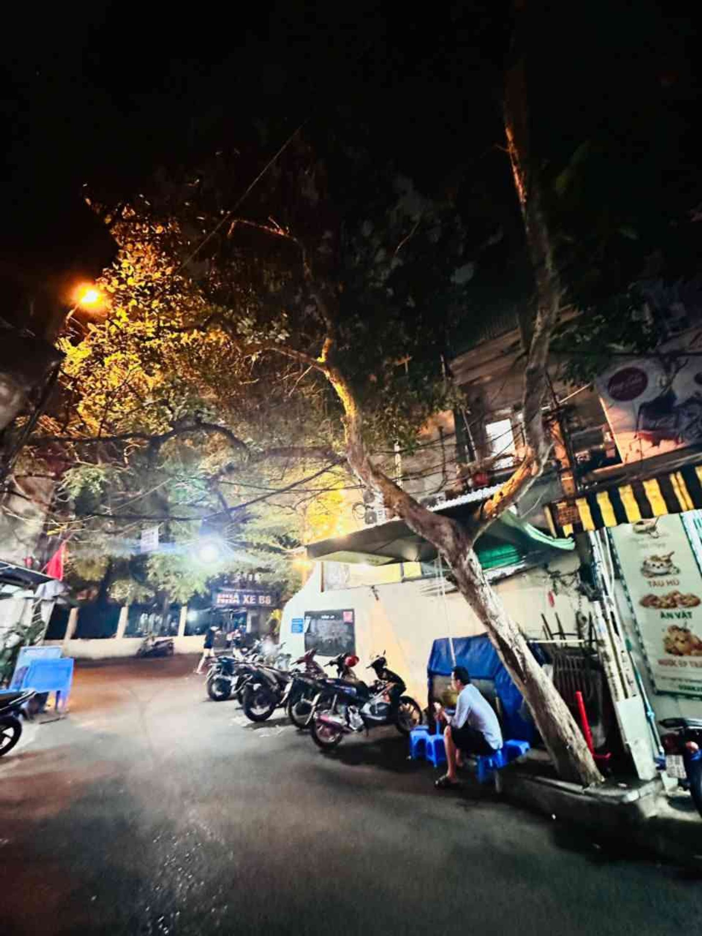 Bán nhà Tạ Quang Bửu - diện tích 76m2 3 tầng - Mặt tiền siêu hiếm gần 9m - giá 40 tỷ