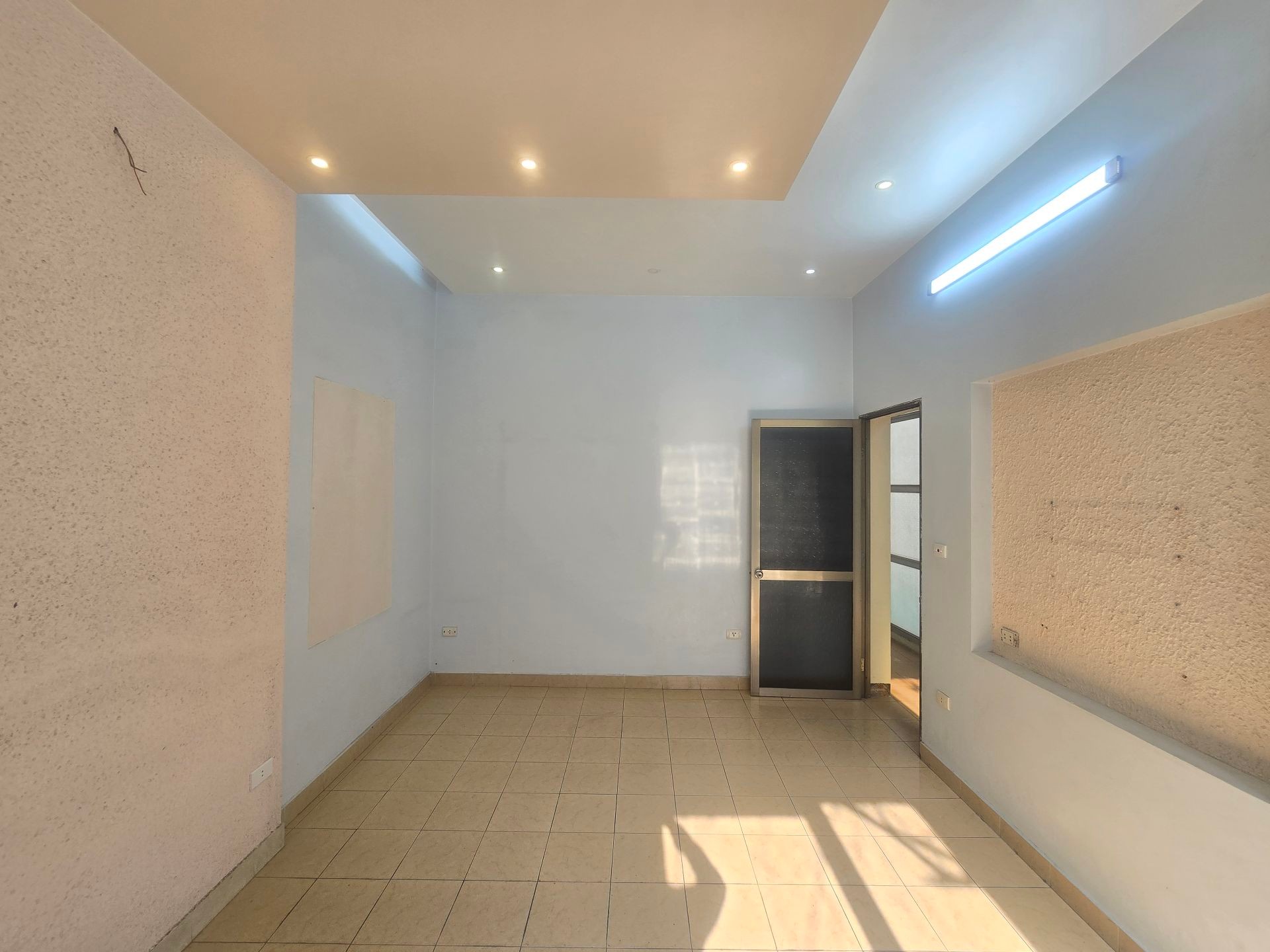 Bán nhà Yên Duyên - diện tích 52m2 4 tầng - Ô TÔ - giá 18,5 tỷ