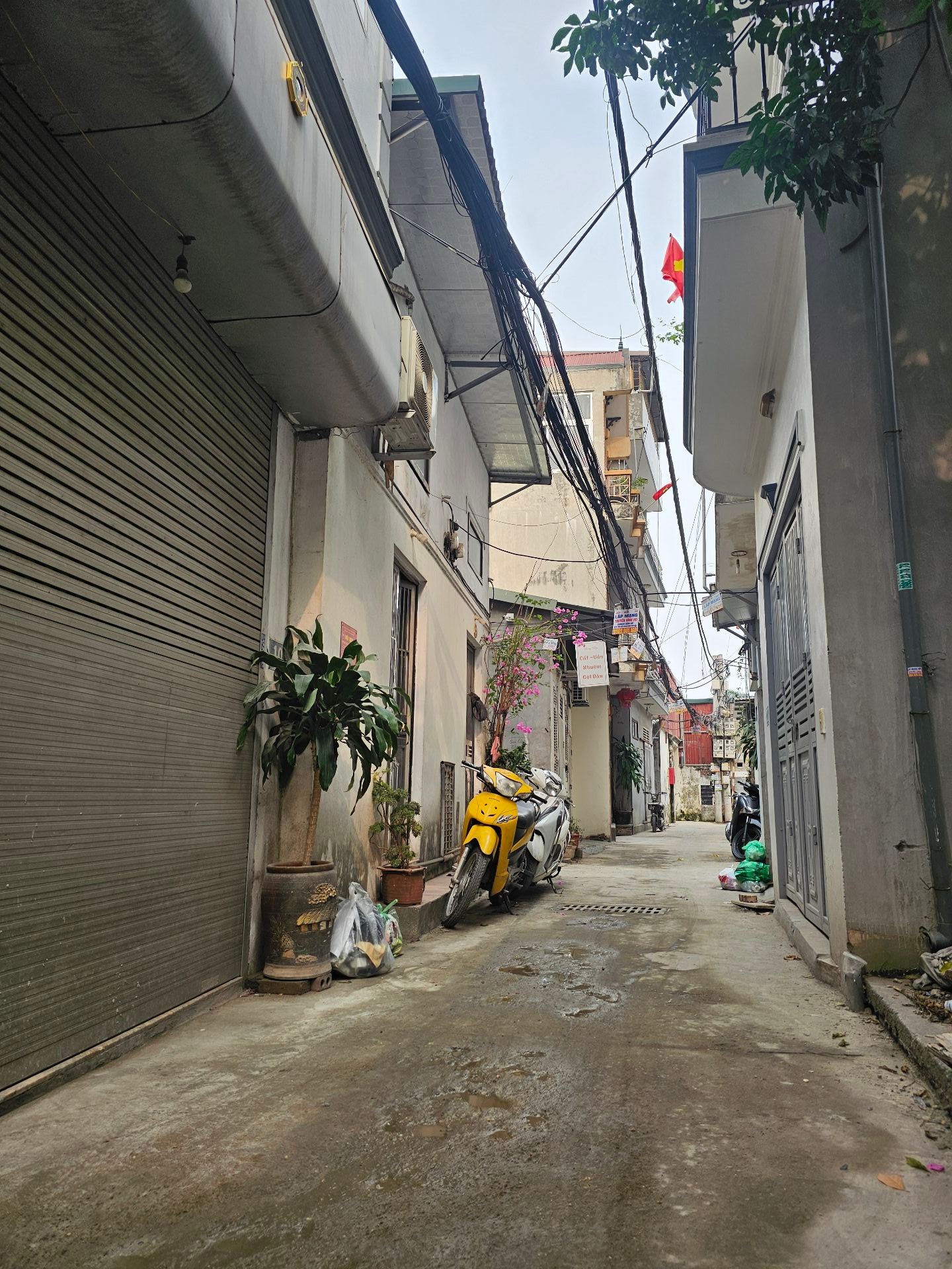 Bán nhà ngõ 55/31/10 Thanh Lân - diện tích 36m2 5 tầng - ô tô nhỏ lùi vào được - giá 9,5 tỷ