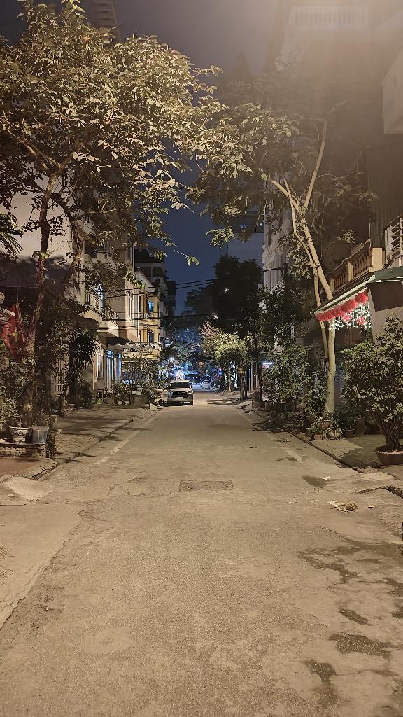 Bán nhà Yên Sở - diện tích 68m2 1 tầng - 2 mặt tiền rộng - giá 20 tỷ