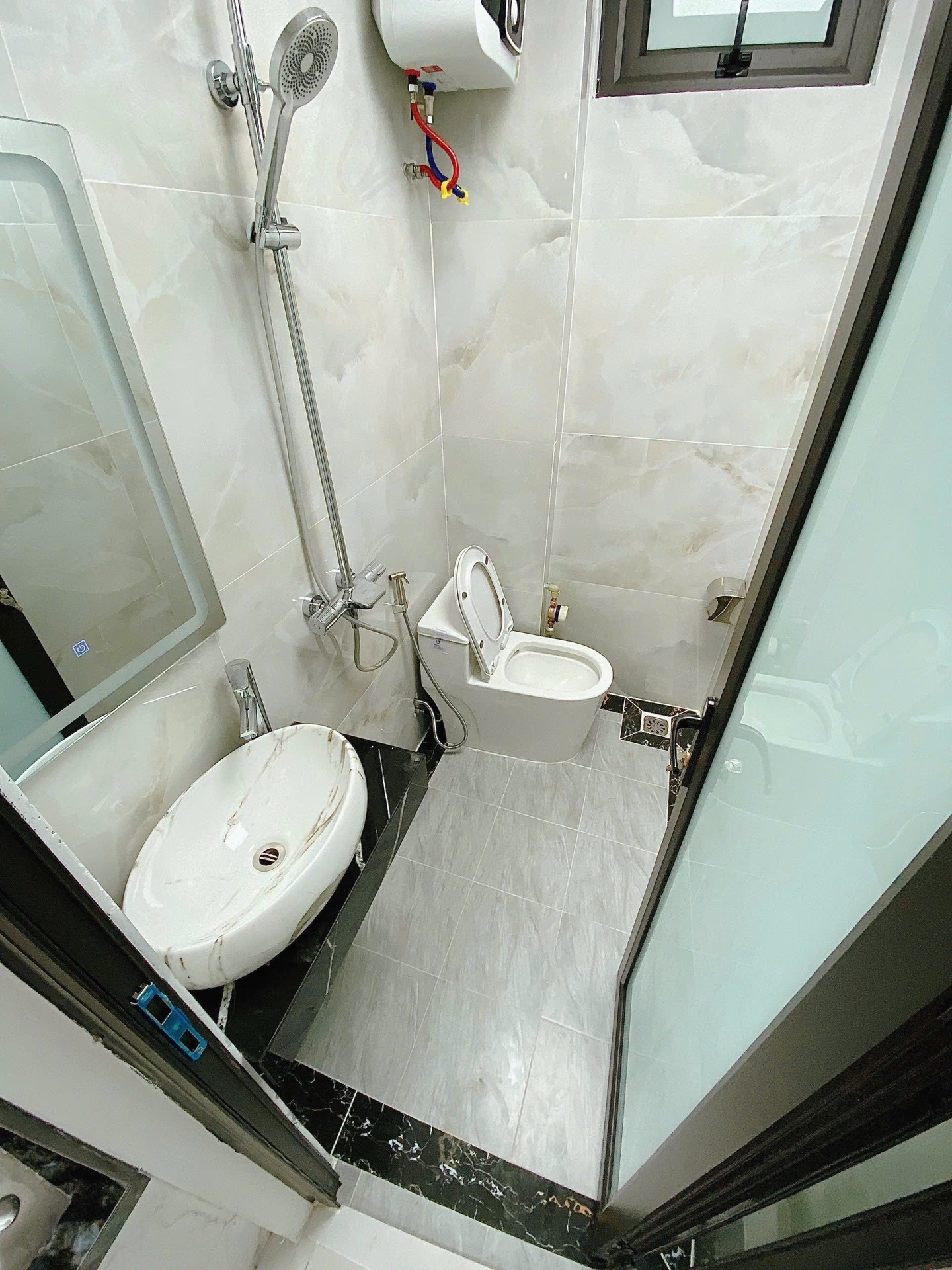 Bán nhà Ngõ Tự Do - diện tích 124m2 8 tầng - Ngõ ô tô tránh - giá Nhỉnh 42 tỷ