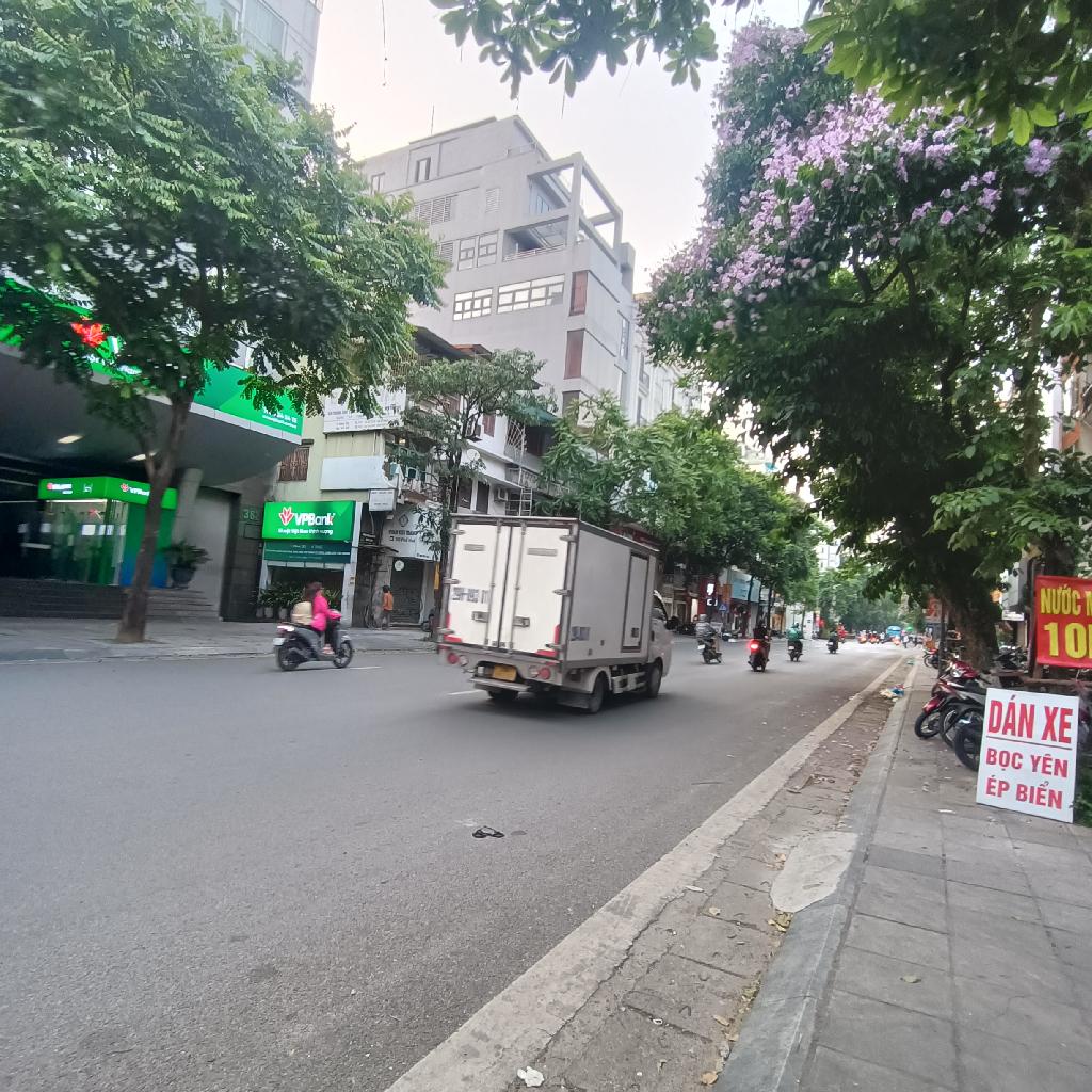 Bán nhà Phố Huế - diện tích 113m2 3 tầng - Mặt phố VIP, lô góc - giá 96 tỷ