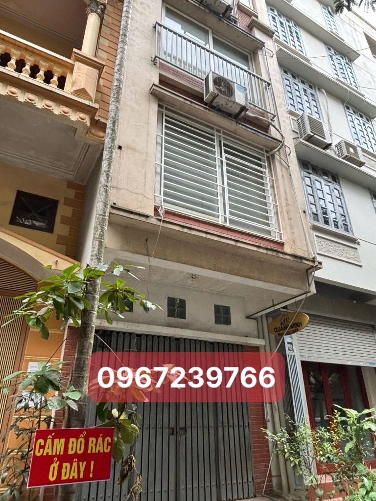 Bán nhà Đầm Trấu - diện tích 68m2 8 tầng - 2 mặt đường ô tô tránh - giá 30,5 tỷ